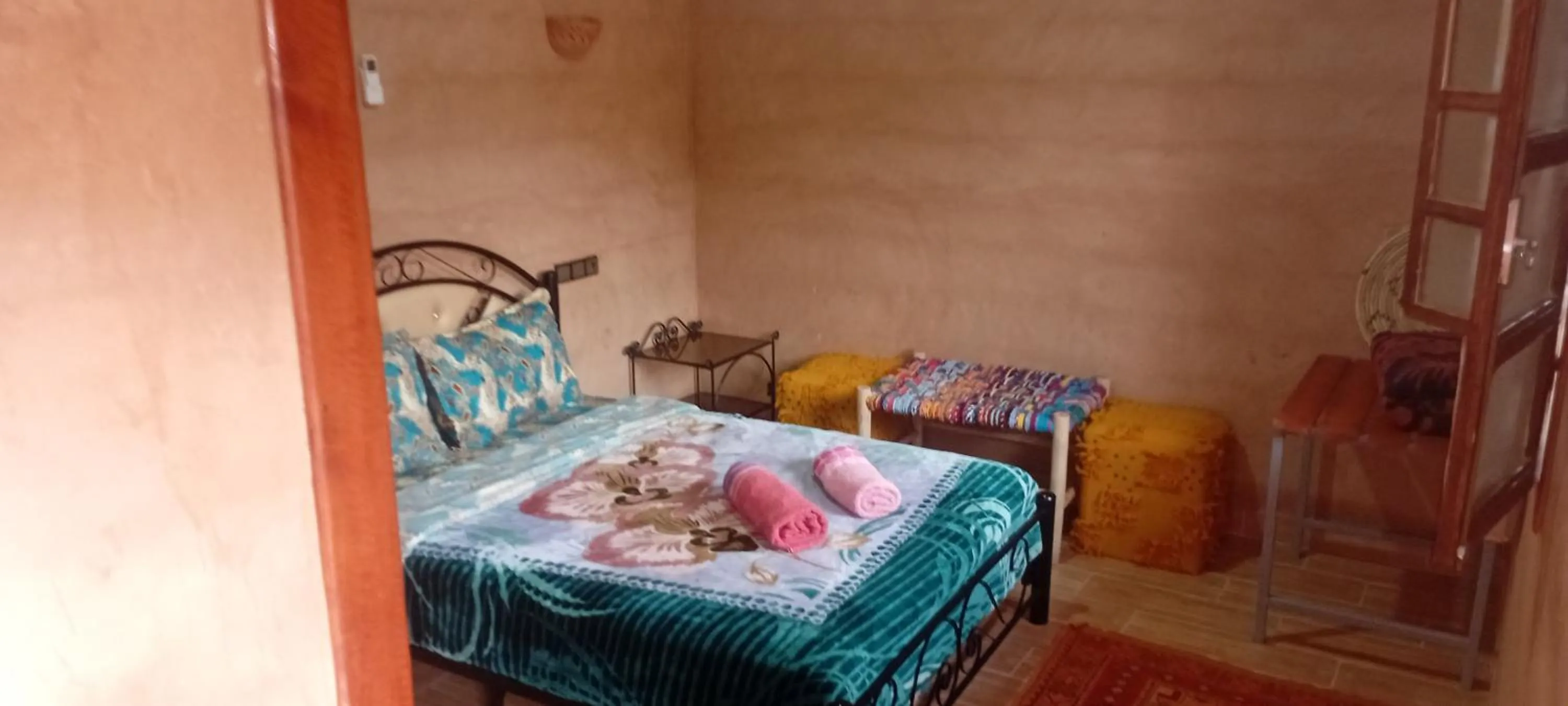 Bed in Auberge Restaurant TISSILI " Oasis de Fint"