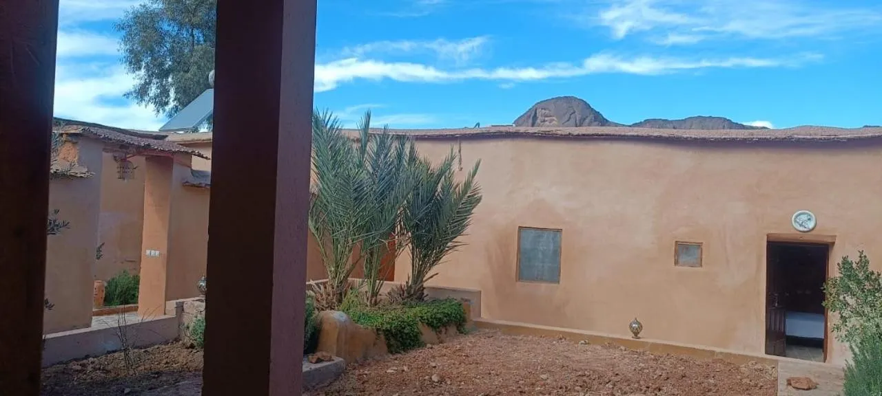 Auberge Restaurant TISSILI " Oasis de Fint"