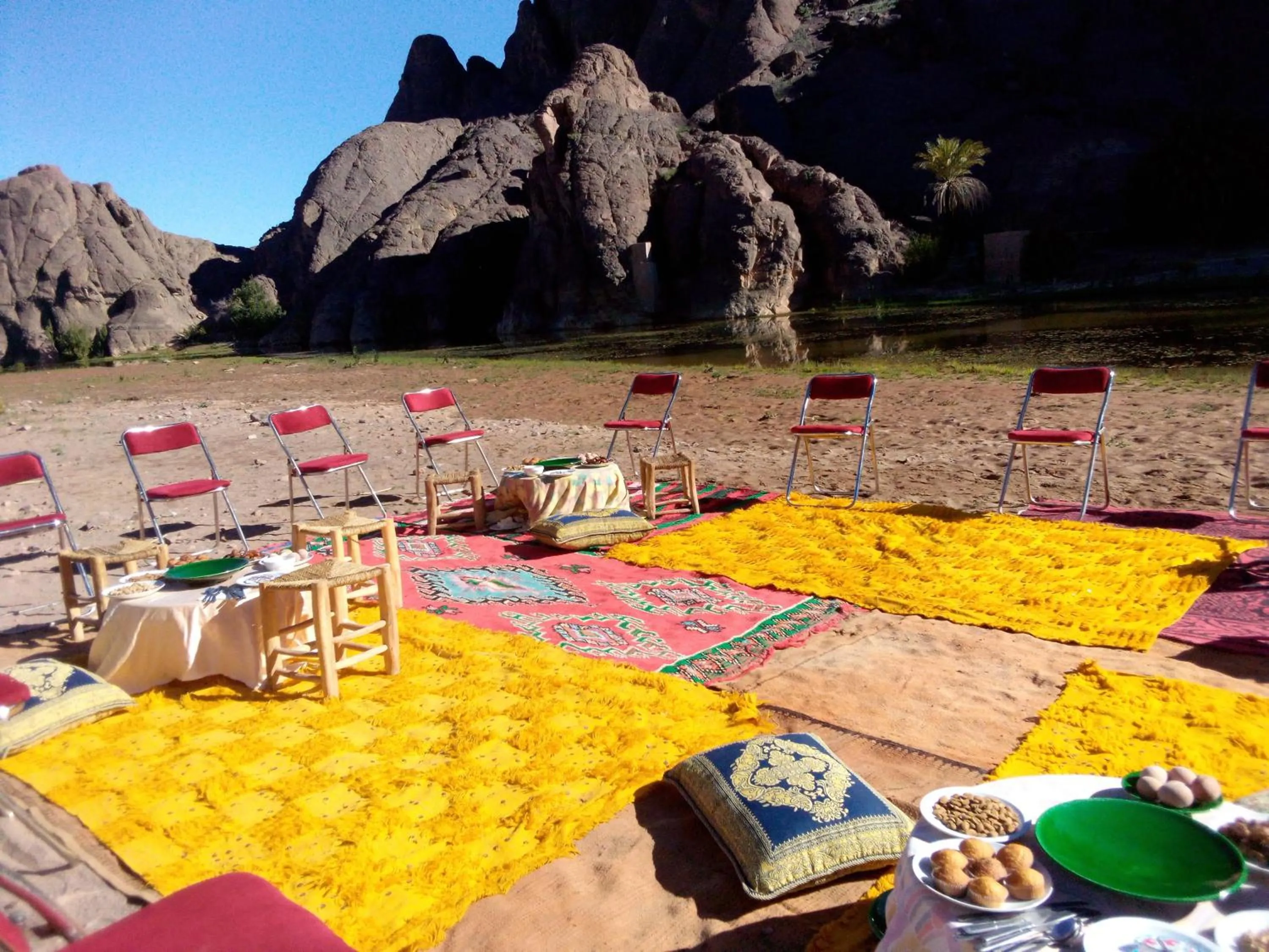 Breakfast in Auberge Restaurant TISSILI " Oasis de Fint"