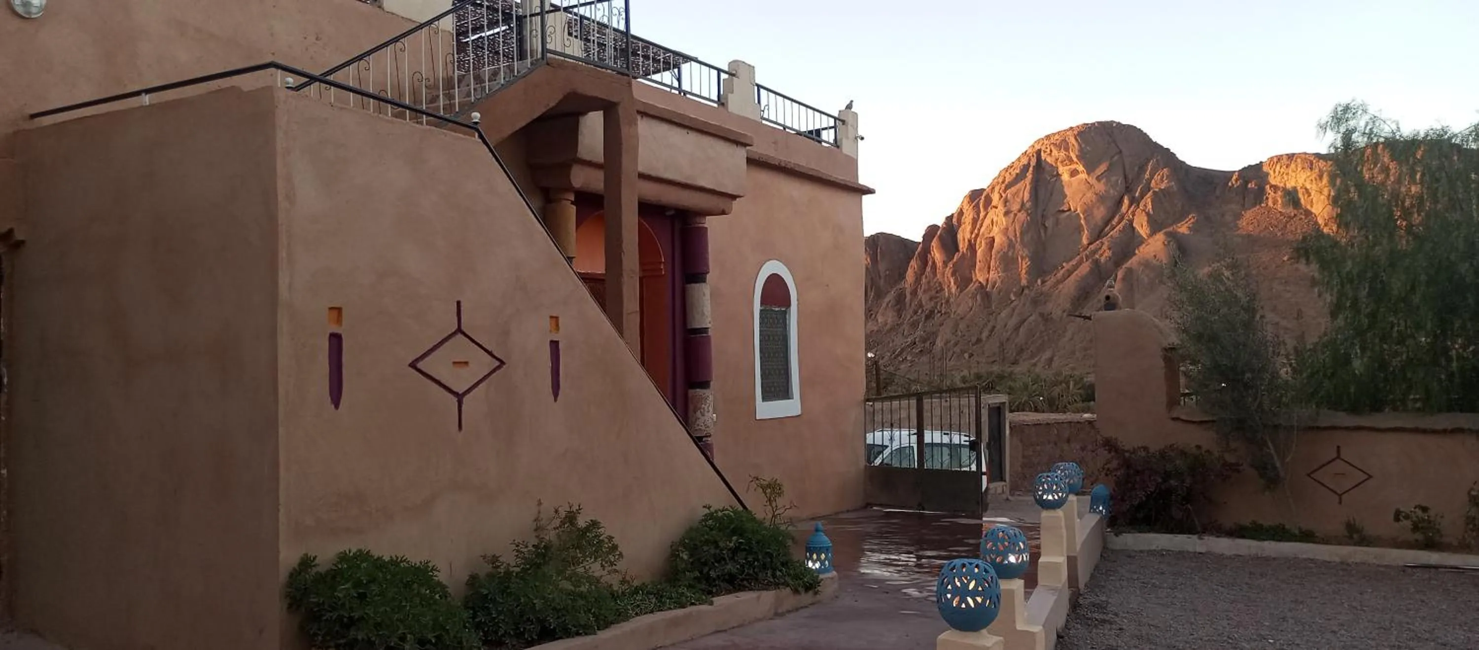 Auberge Restaurant TISSILI " Oasis de Fint"