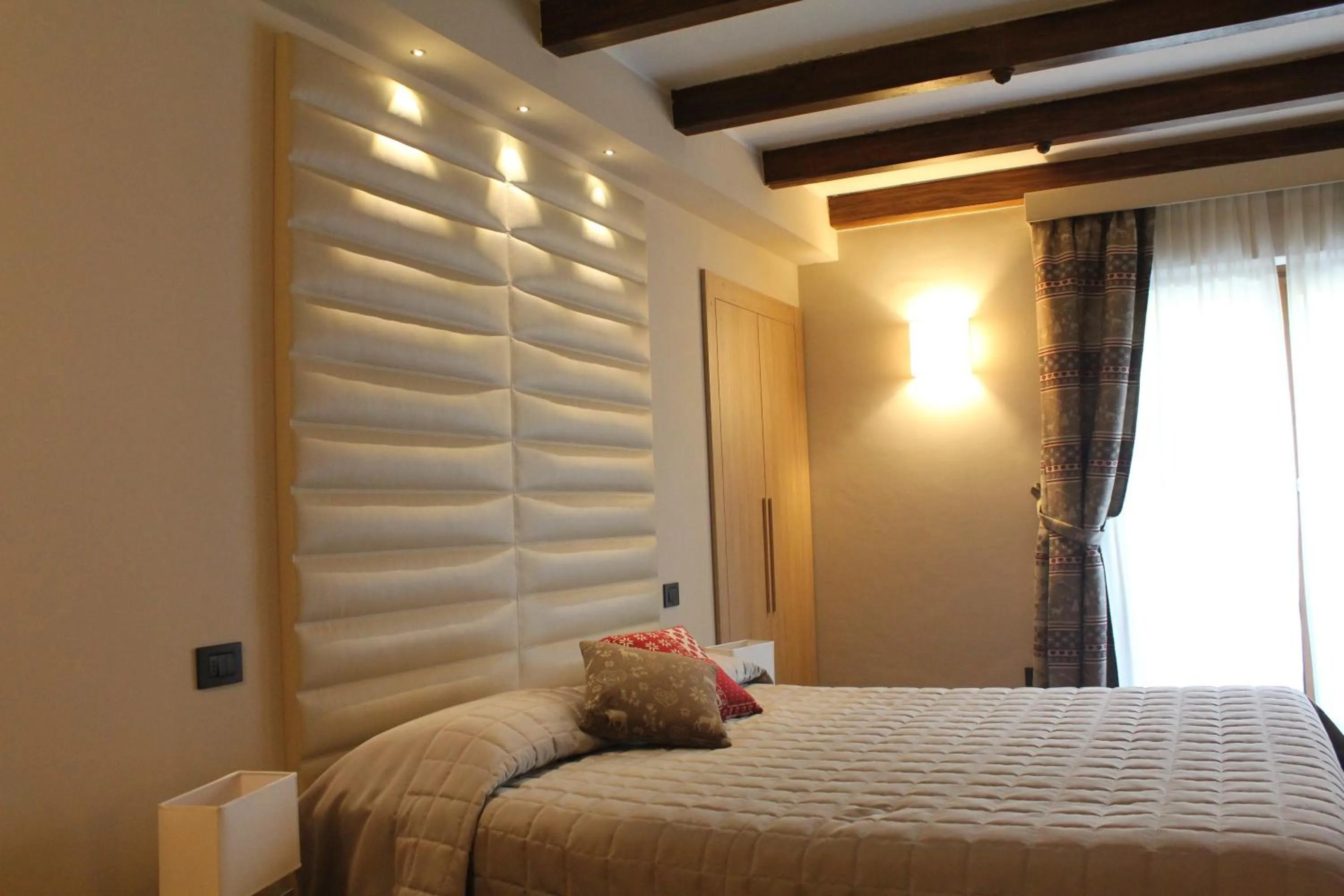 Photo of the whole room, Bed in Hotel Nido dell'Aquila