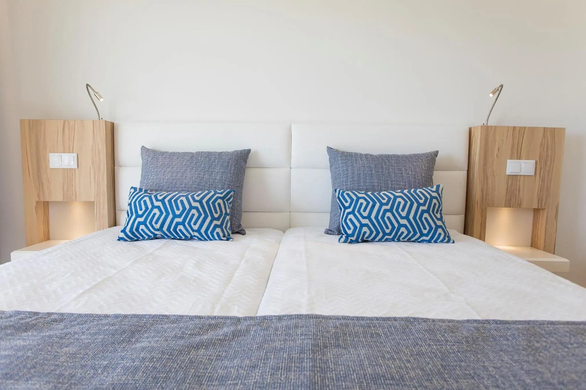 Bed in Alfagar Aparthotel