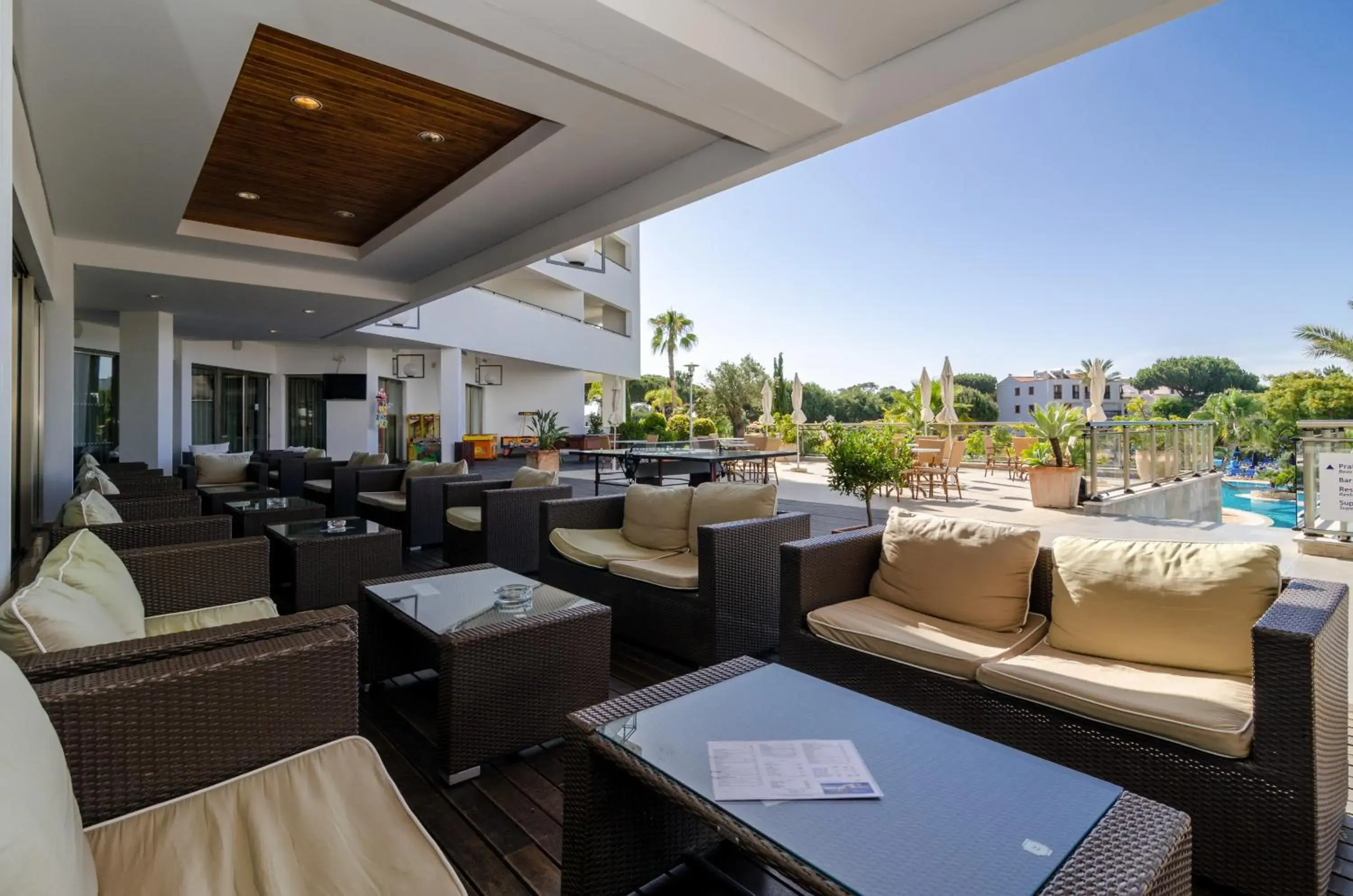 Lounge or bar in Alfagar Aparthotel Lounge or bar in Alfagar Aparthotel