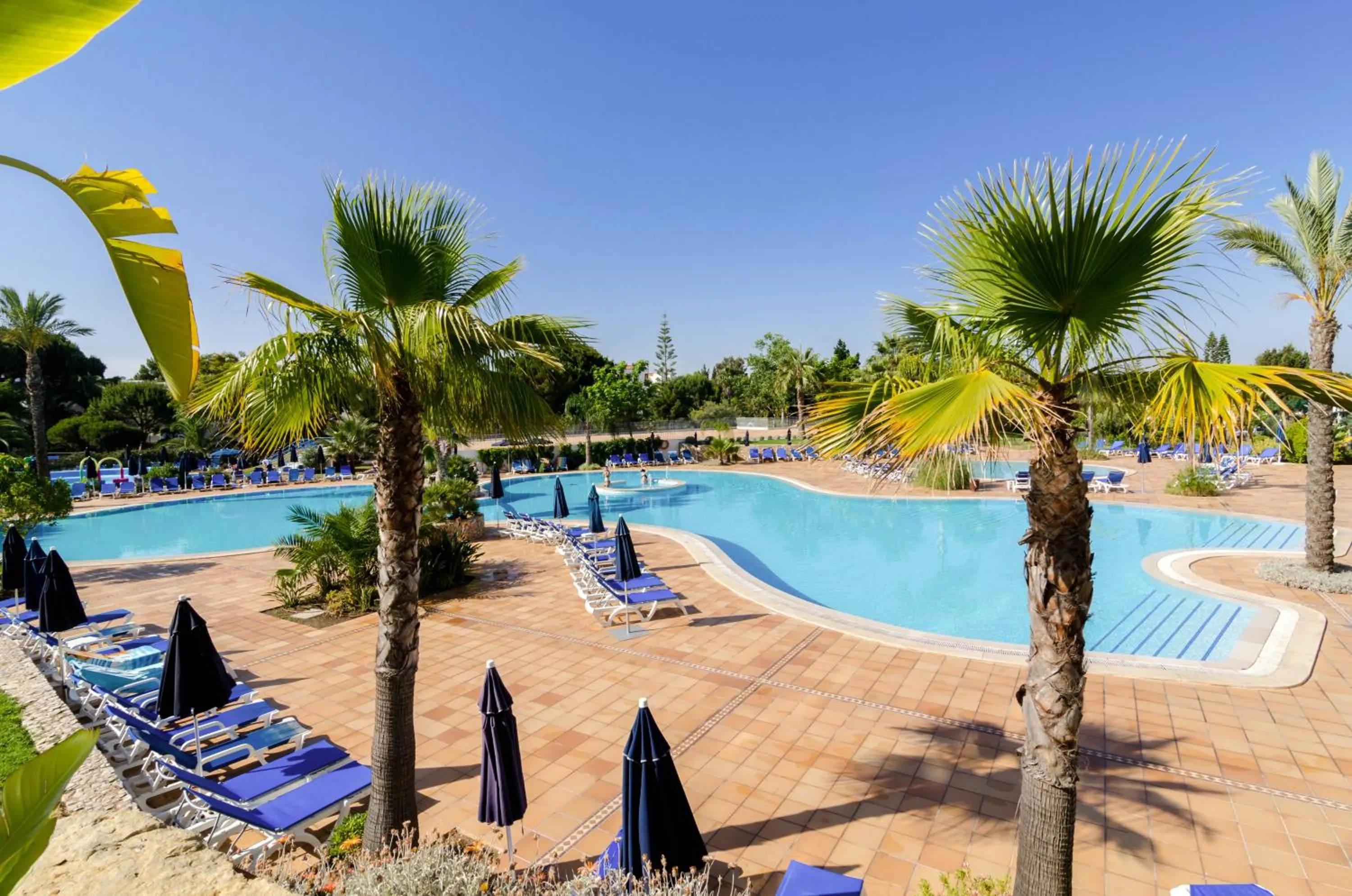 Swimming pool in Alfagar Aparthotel