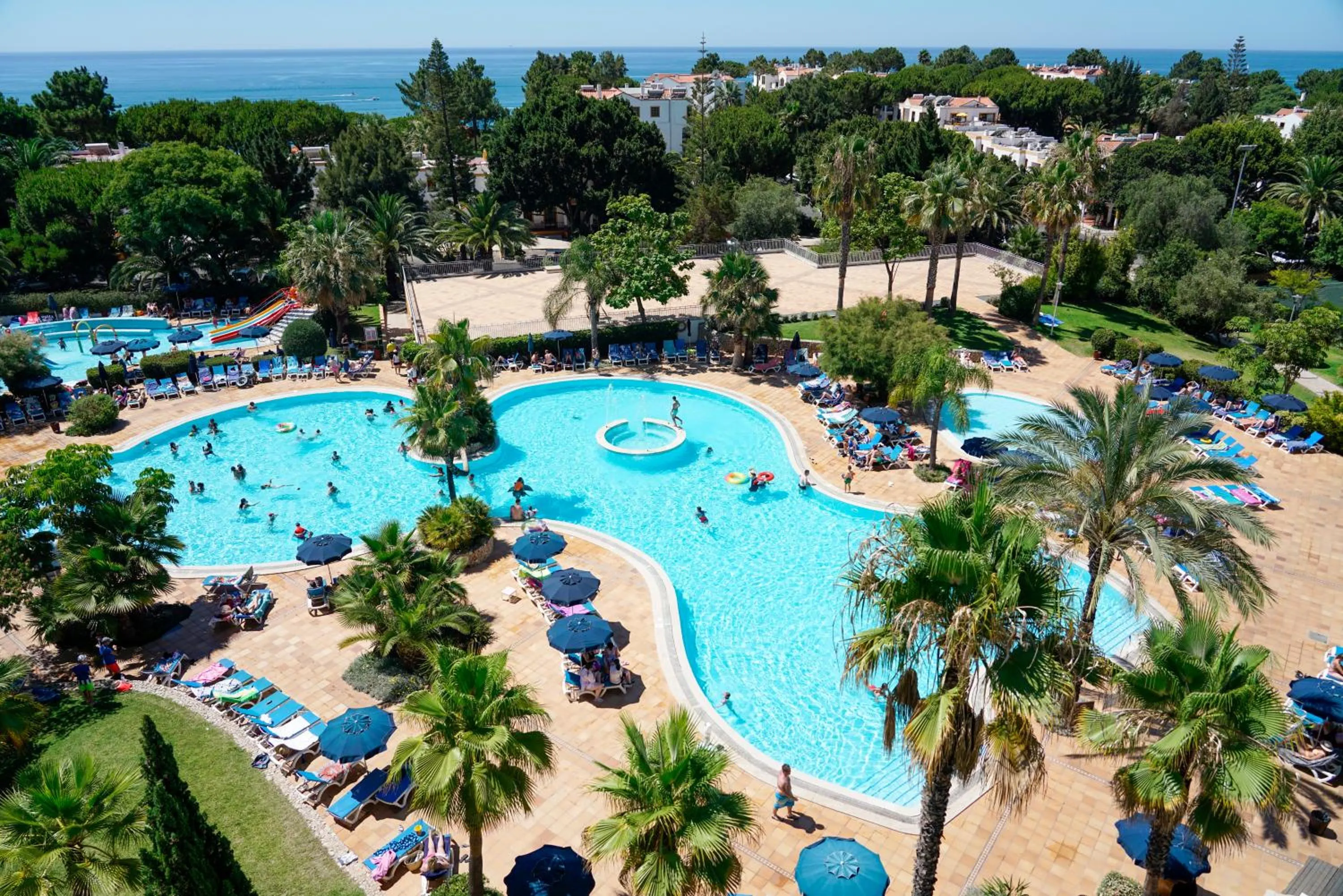 Sea view in Alfagar Aparthotel