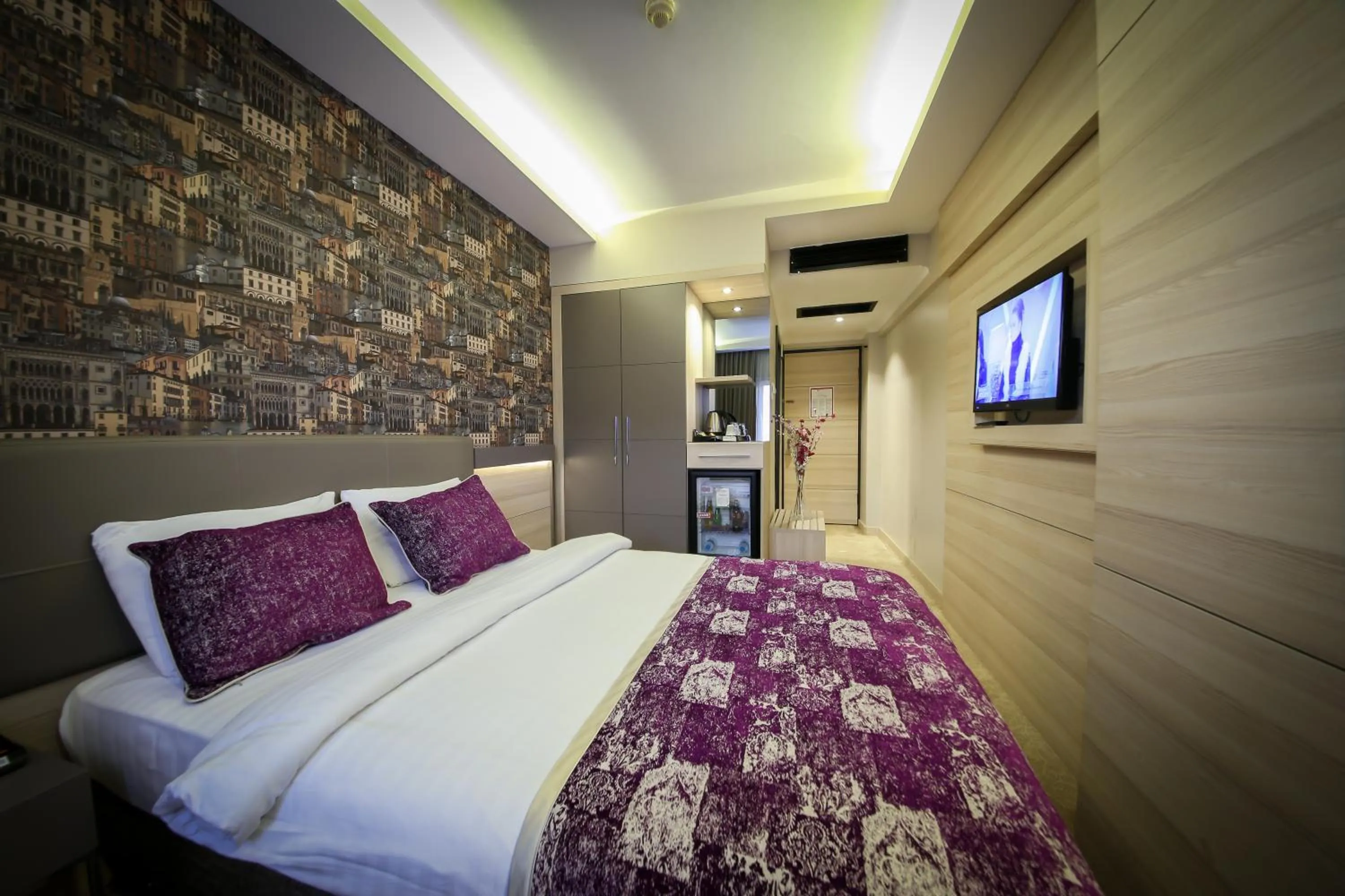 Photo of the whole room in Asya Hotel