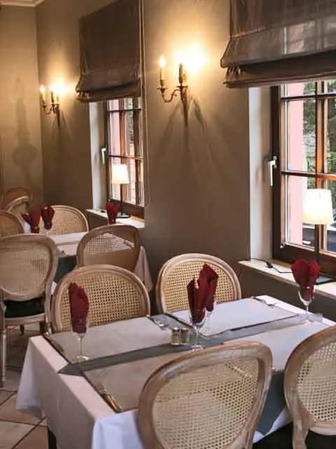 Restaurant/places to eat in Hotel Castello Borghese