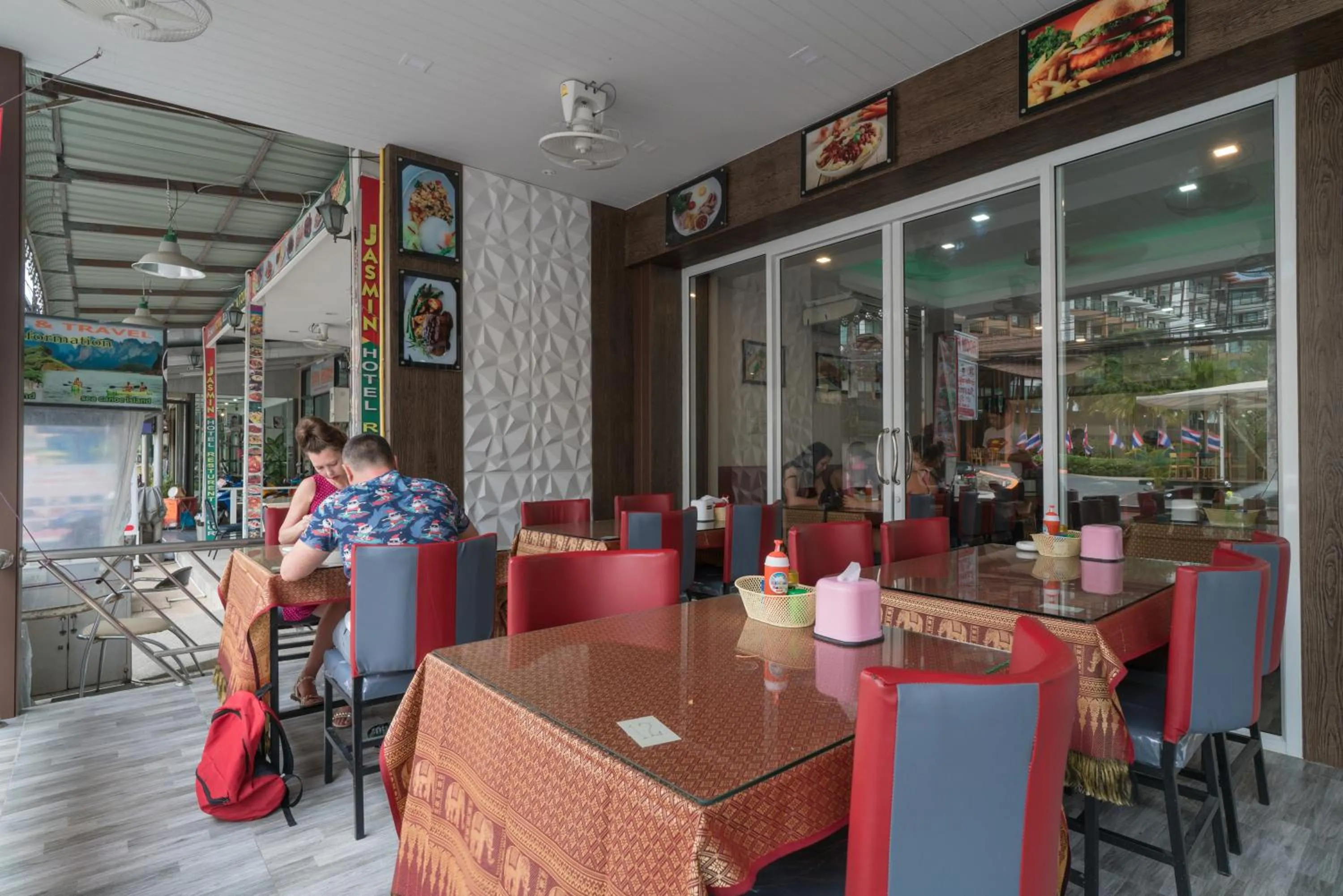 Restaurant/places to eat in Baan Thai Beach Side Residence, Patong Beach
