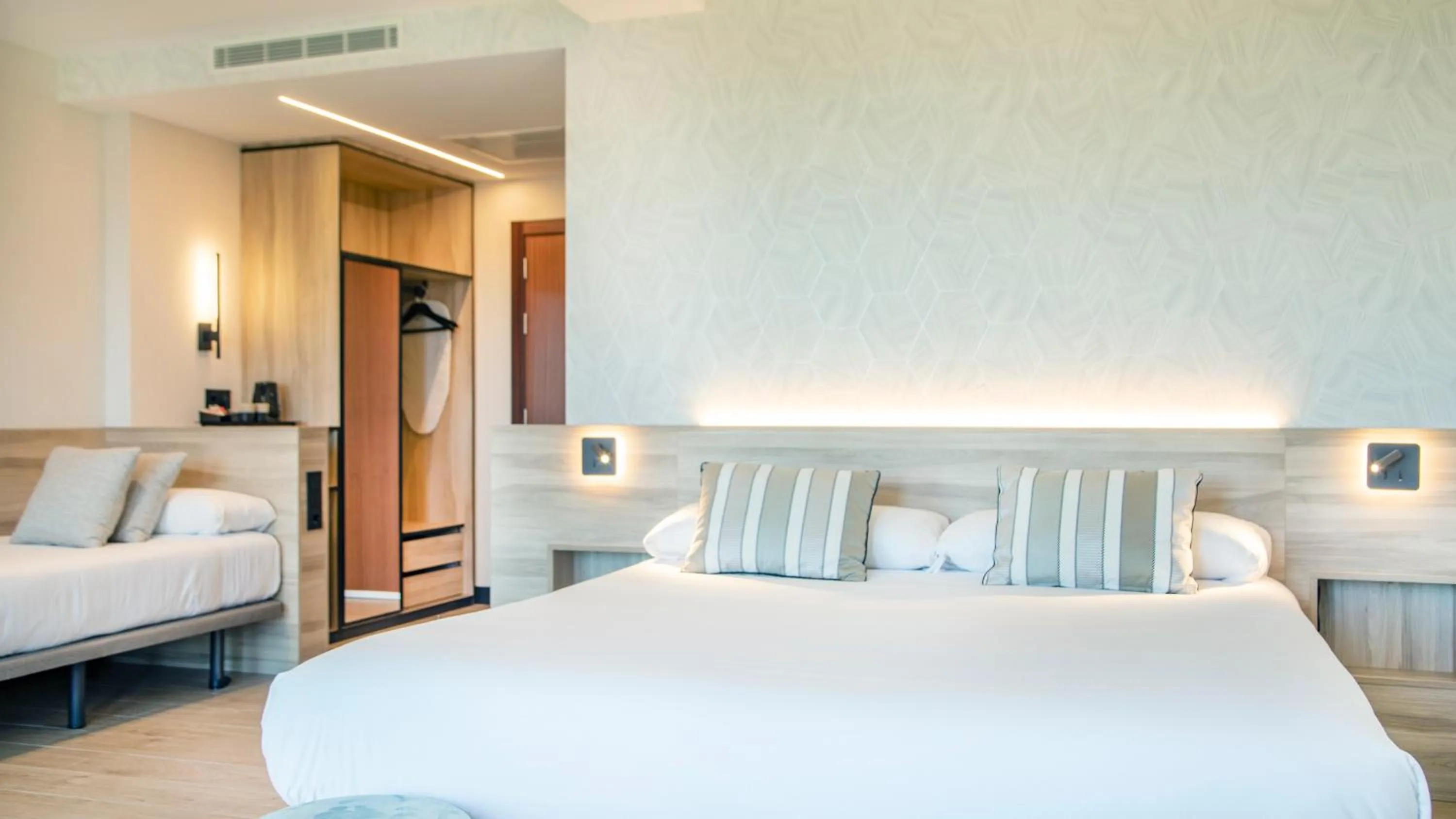 Bed in Hotel Delfin Azul