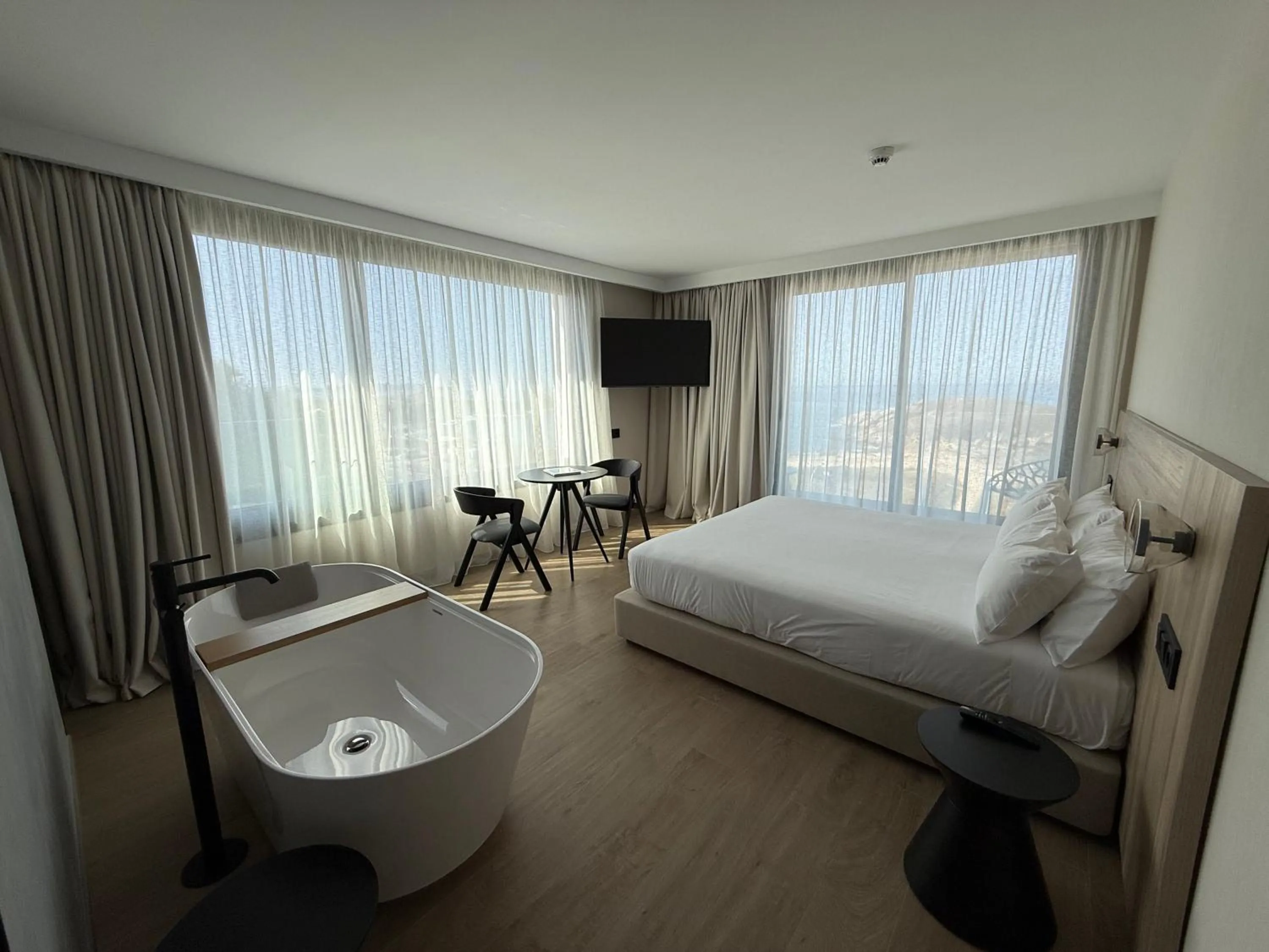 Photo of the whole room, Bed in Hotel Delfin Azul