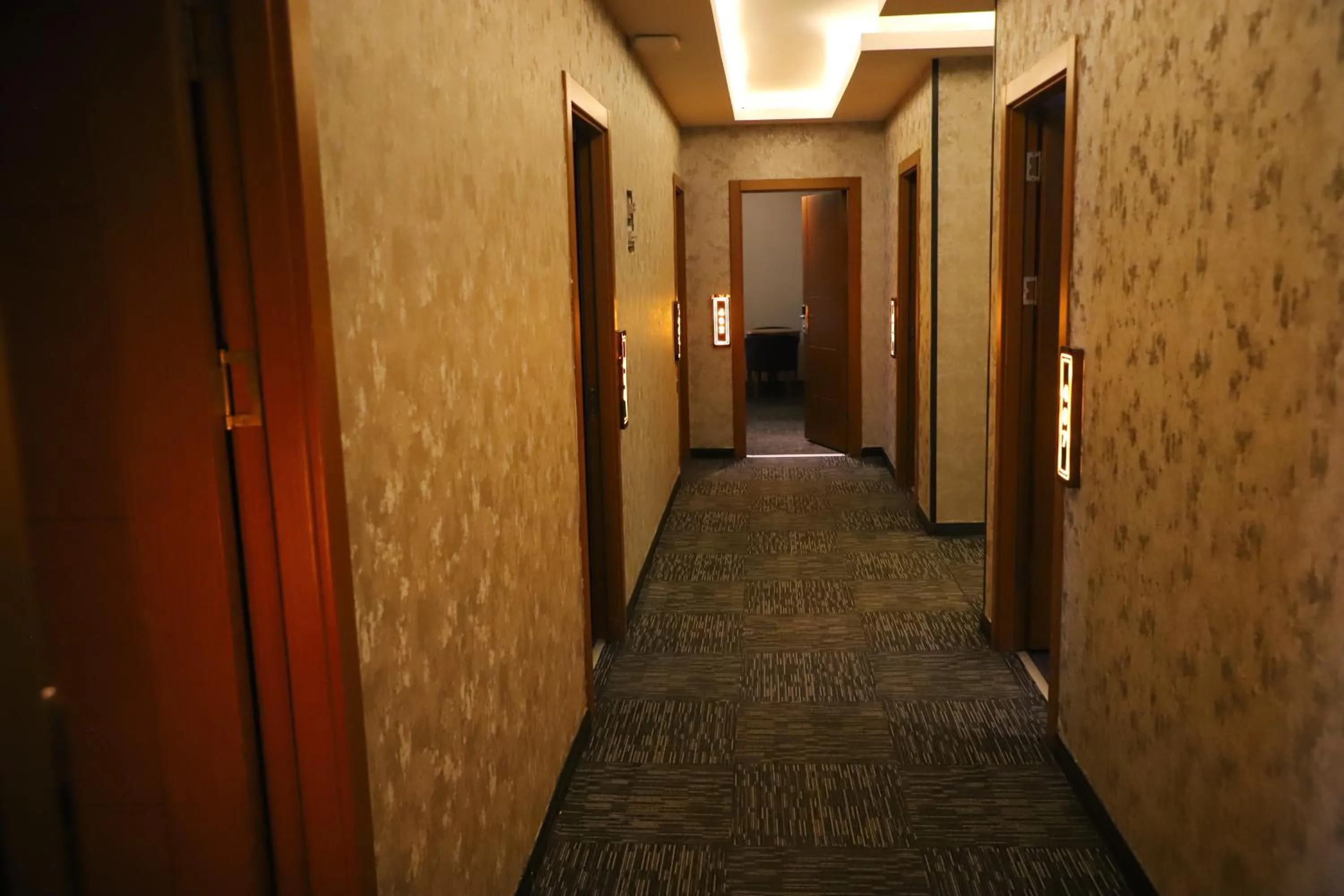 Property building in Cenas Otel - Cengiz ASLAN