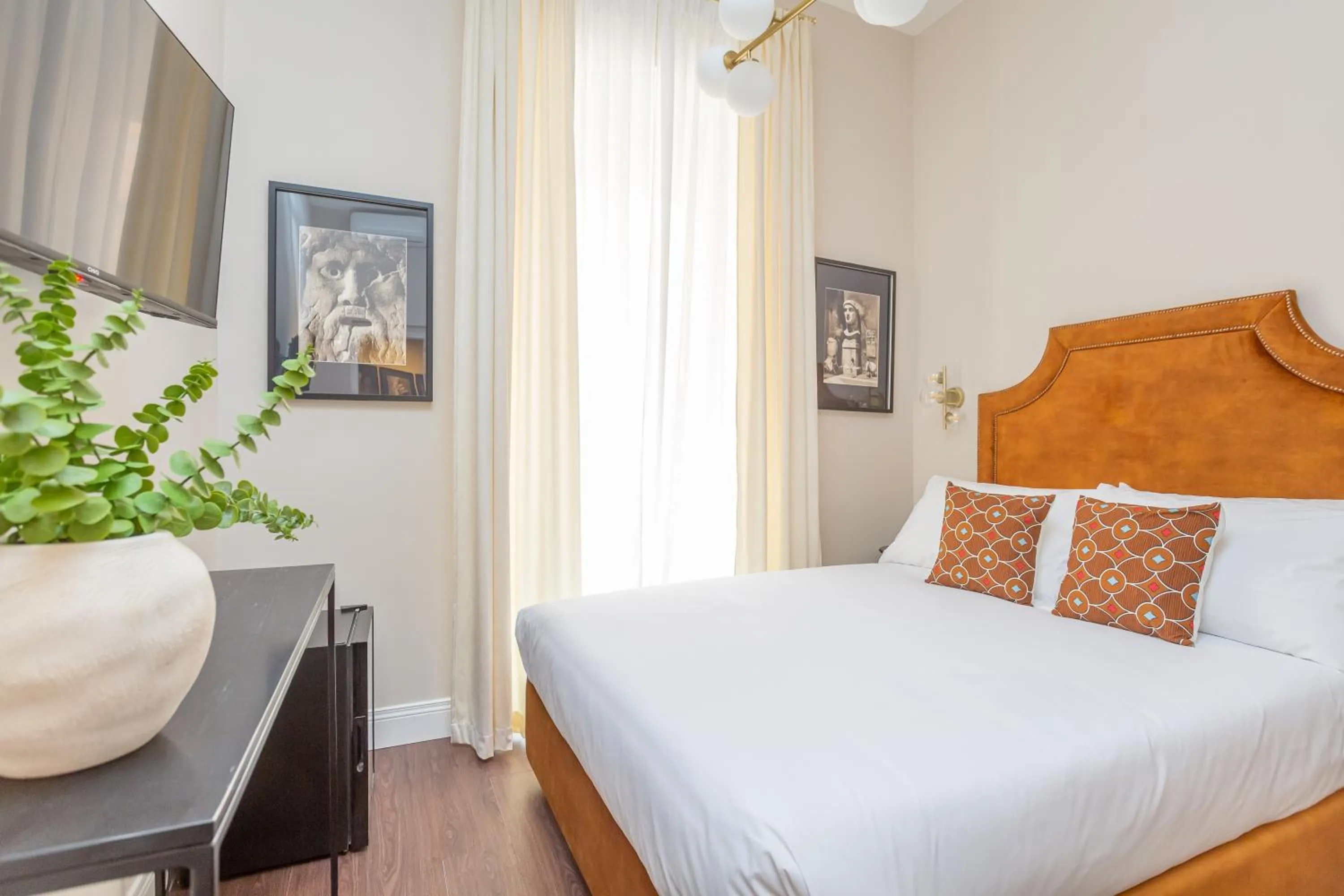 Photo of the whole room, Bed in Daplace - Arena House