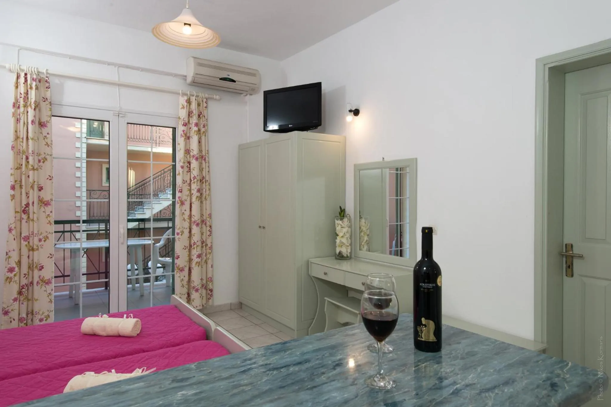 Coffee/tea facilities, Bed in Philippos Hotel