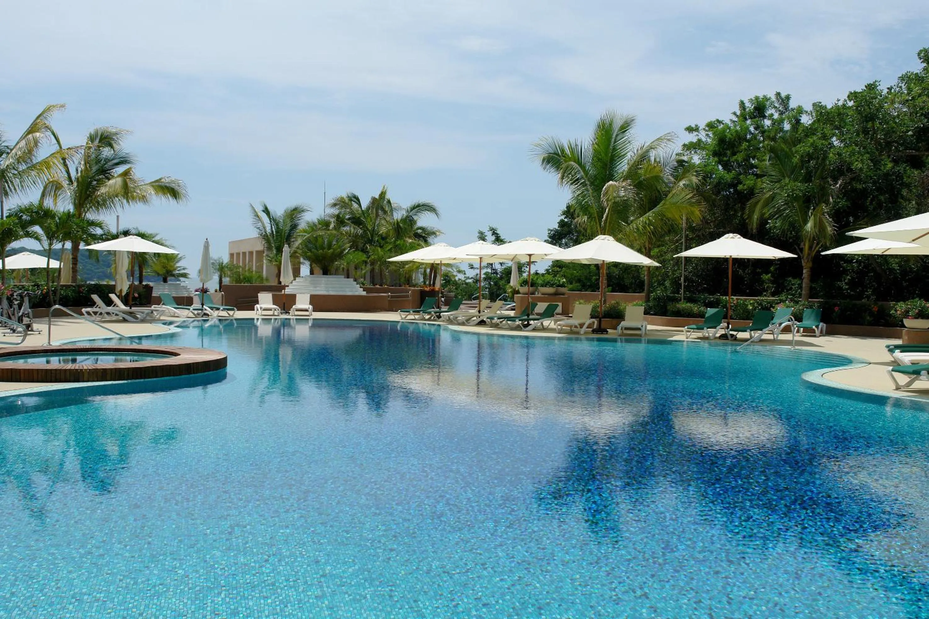 Swimming pool in Azul Ixtapa Grand All Inclusive Suites - Spa & Convention Center