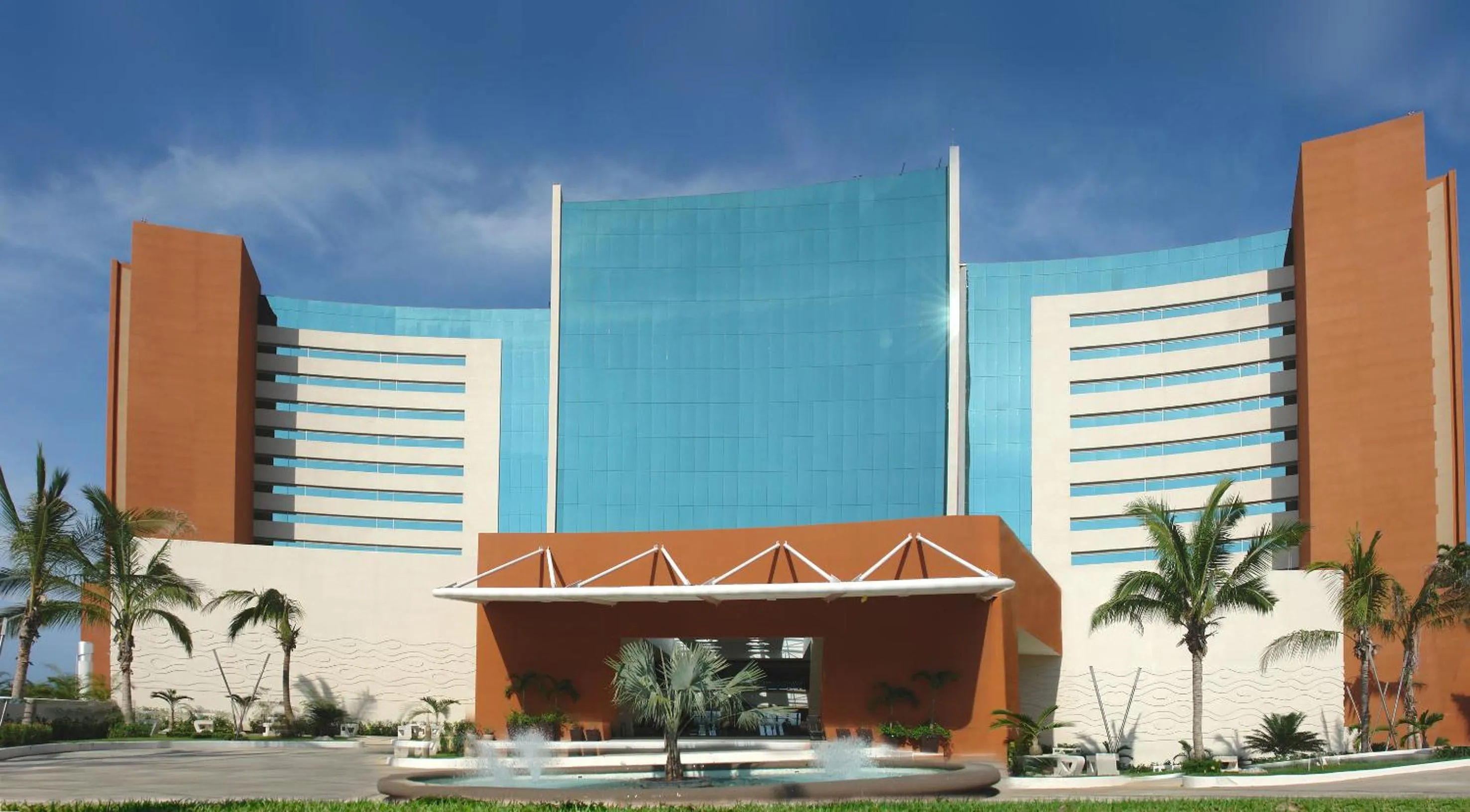 Facade/entrance in Azul Ixtapa Grand All Inclusive Suites - Spa & Convention Center