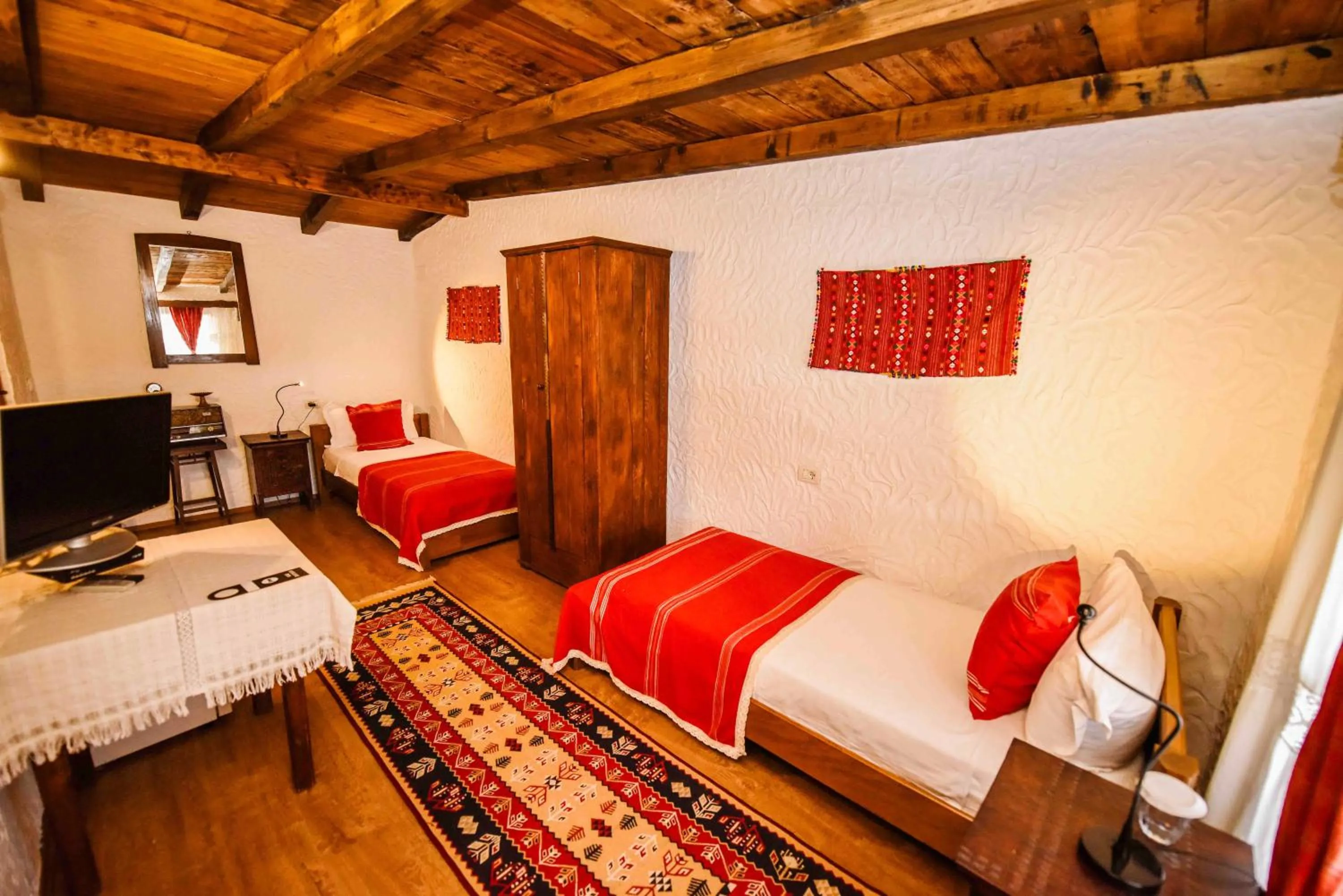 Photo of the whole room, Bed in Hotel Tradita