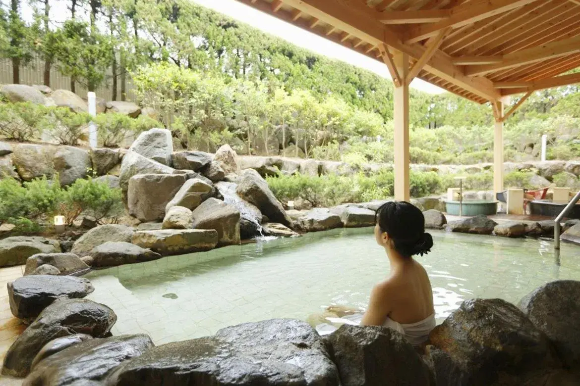 Japanese-Style Room with Shared Bathroom and Garden View - single occupancy in Kyukamura Noto-Chirihama Japanese-Style Room with Shared Bathroom and Garden View - single occupancy in Kyukamura Noto-Chirihama