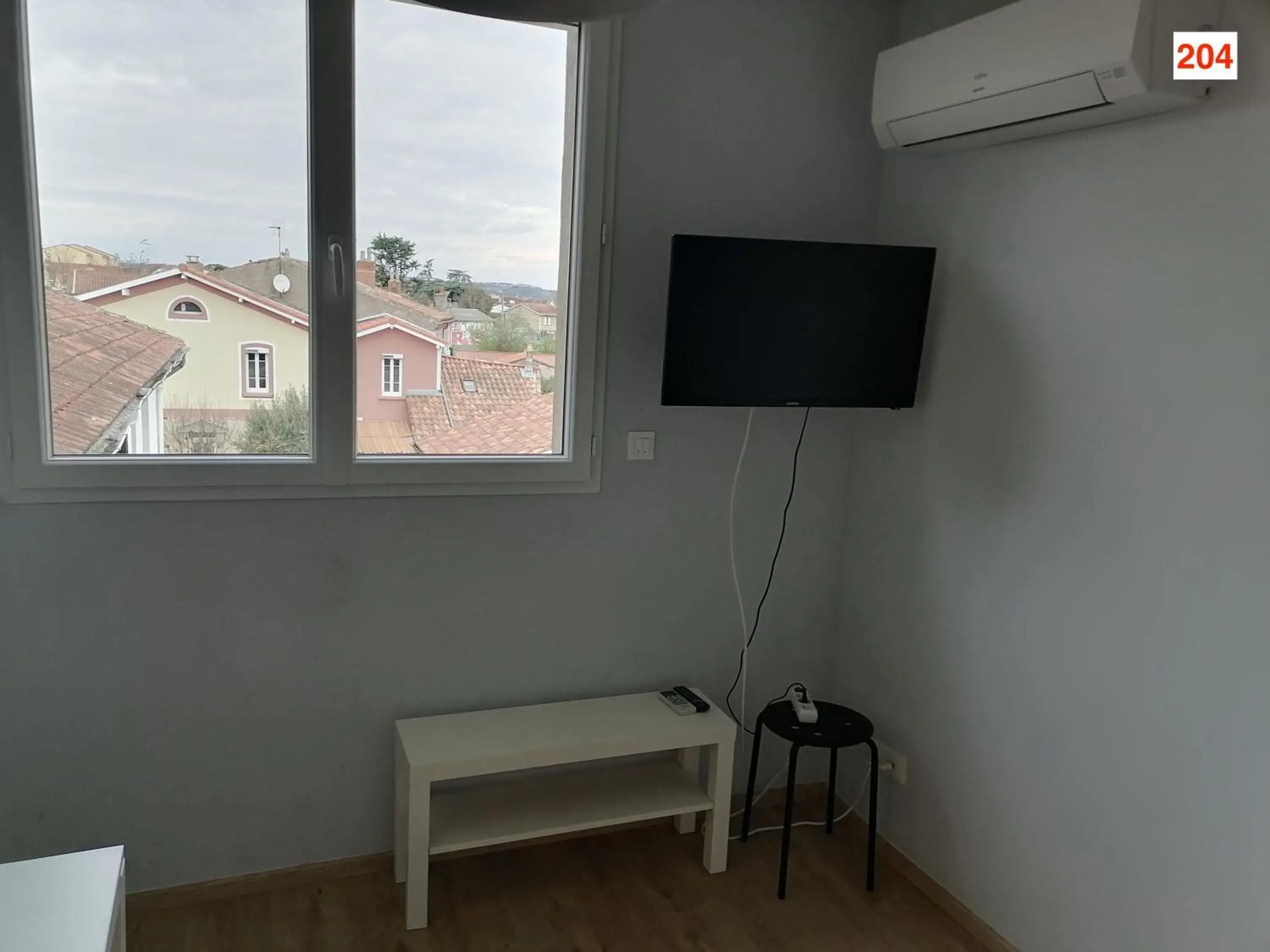 Bedroom, TV/Entertainment Center in Immoappart 