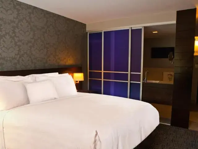 Photo of the whole room, Bed in The Royal Regency Hotel Photo of the whole room, Bed in The Royal Regency Hotel