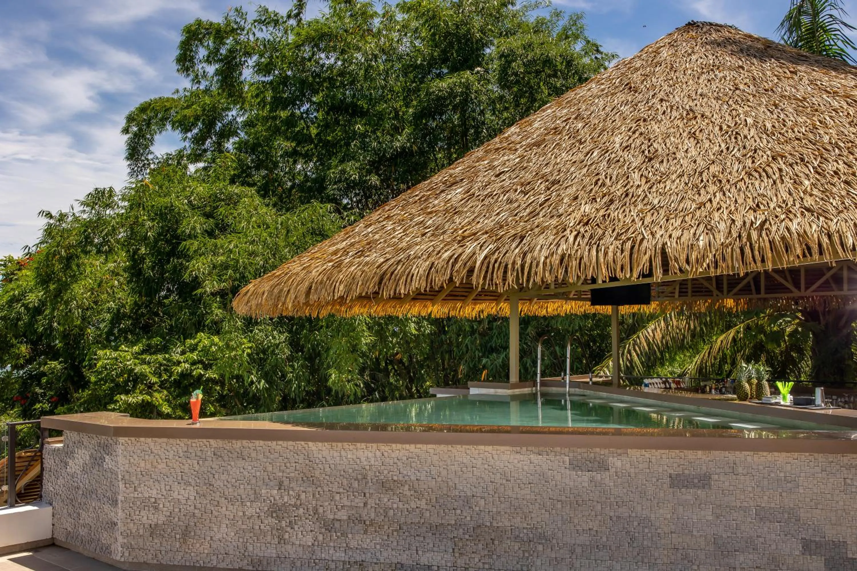 Property building in Hotel La Mariposa