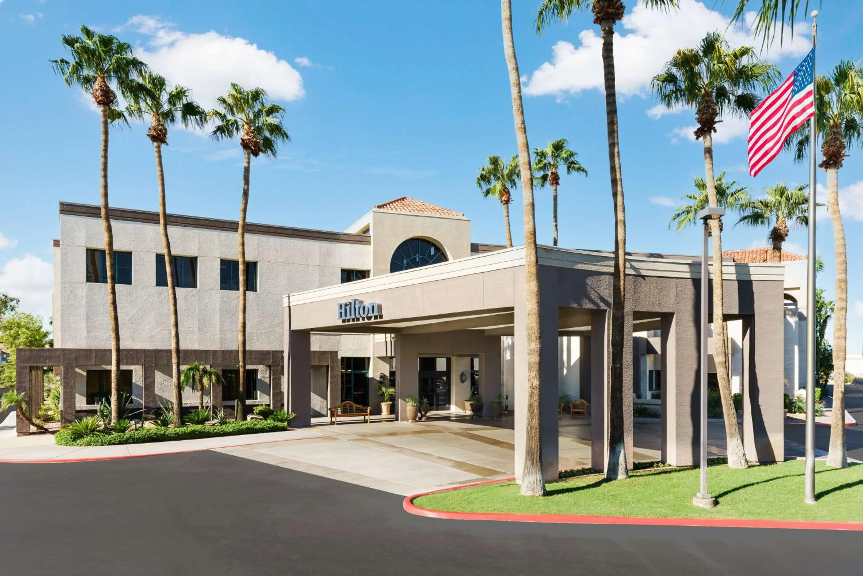 Property building in Hilton Phoenix Airport