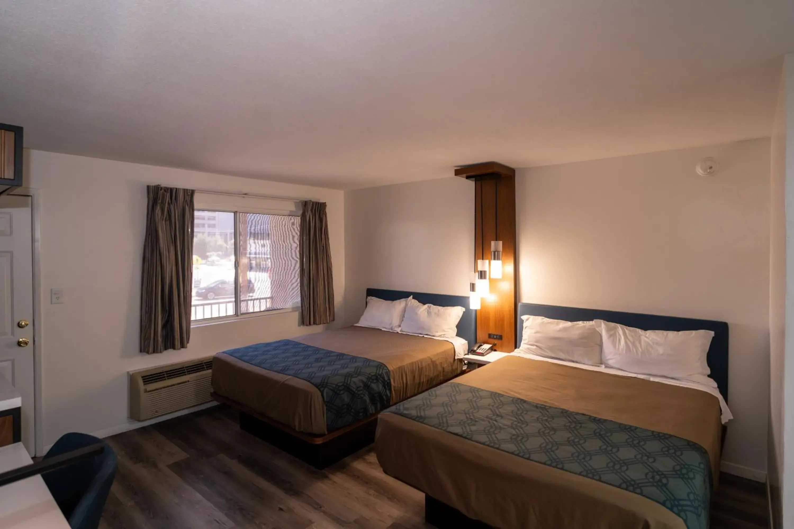 Double Room in Central Phoenix Hotel Double Room in Central Phoenix Hotel