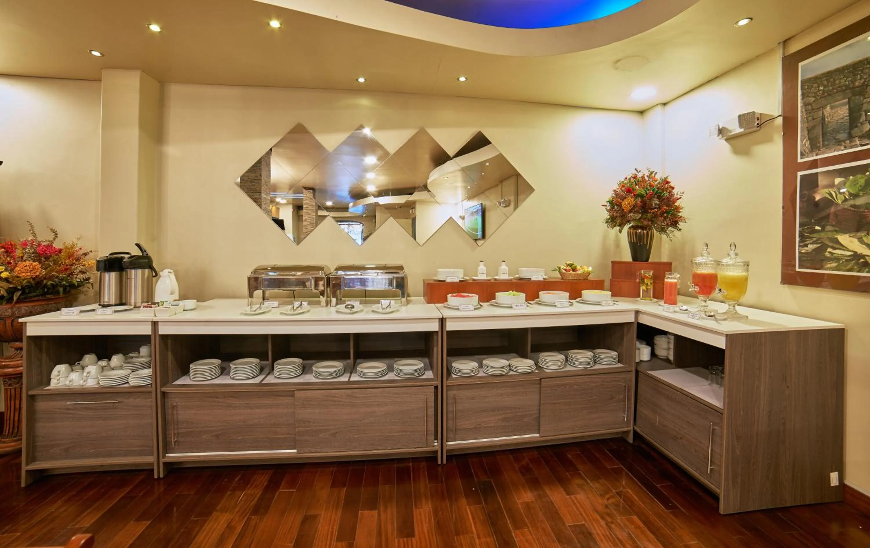 Food and drinks in Xima Arequipa Crismar