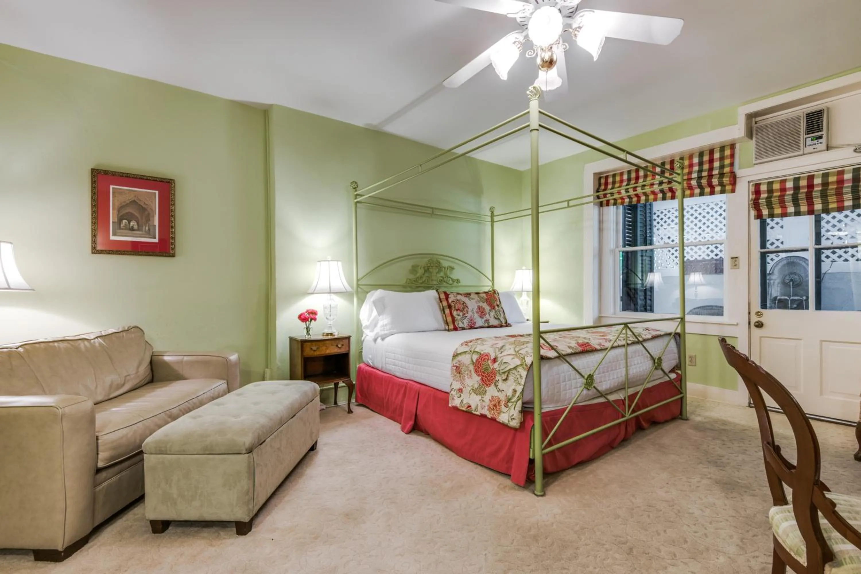 King Room - Oge House on the Riverwalk in Noble Inns