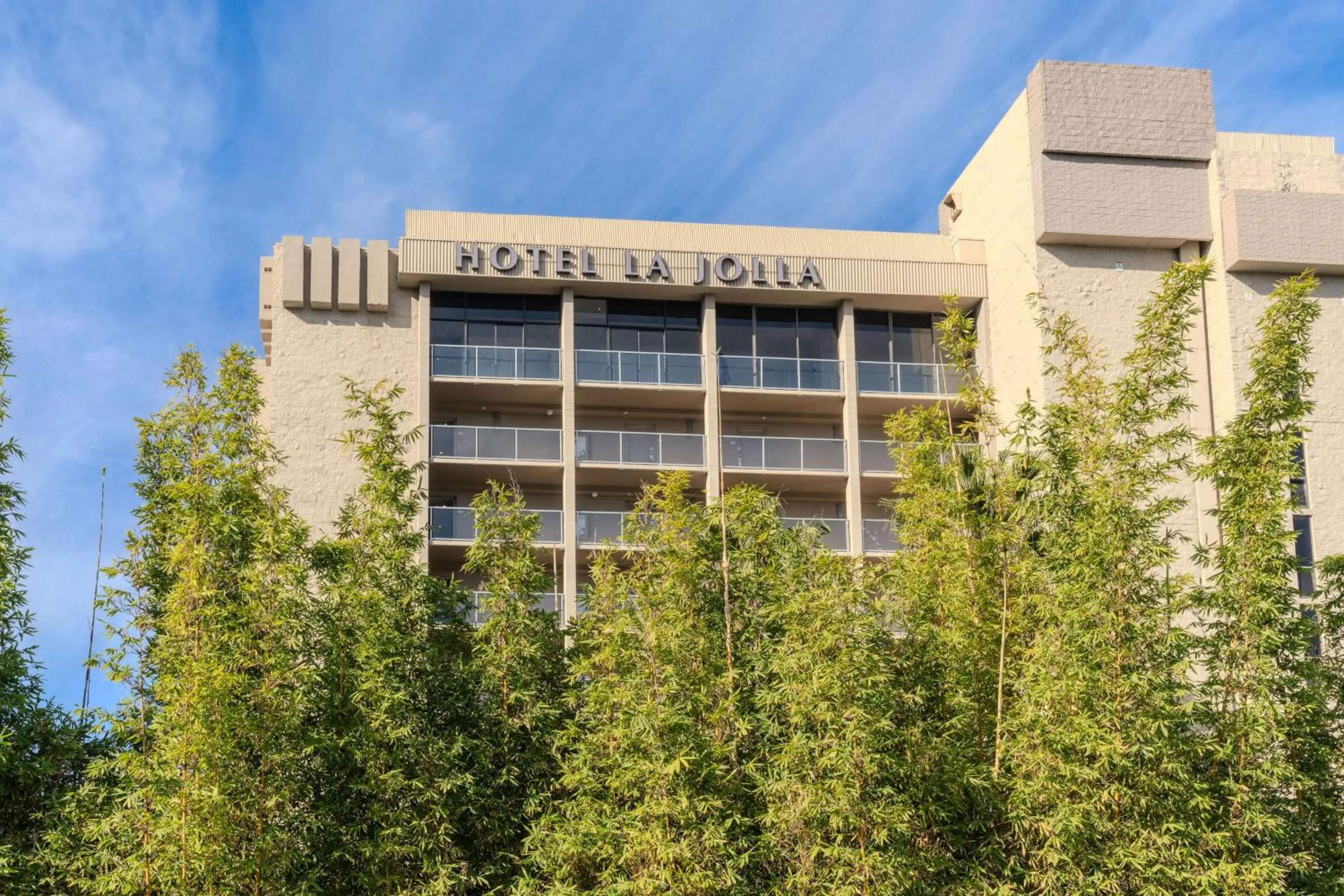 Property building in Hotel La Jolla, Curio Collection by Hilton