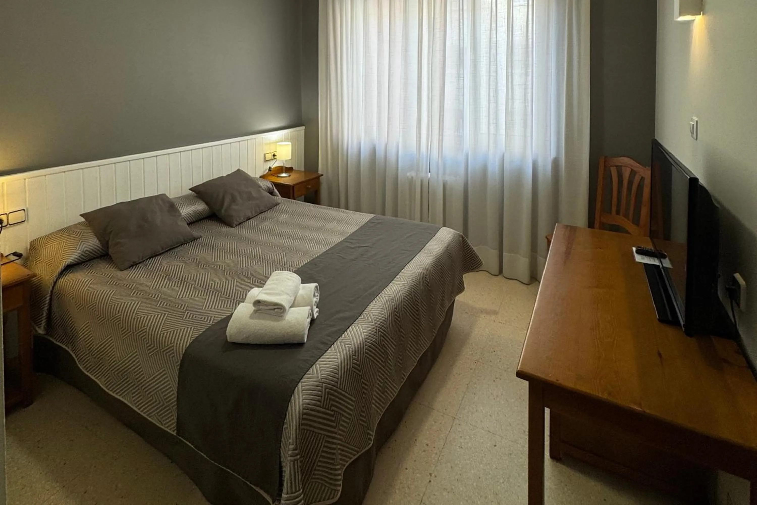 Bed in Hotel Isabel de Segura