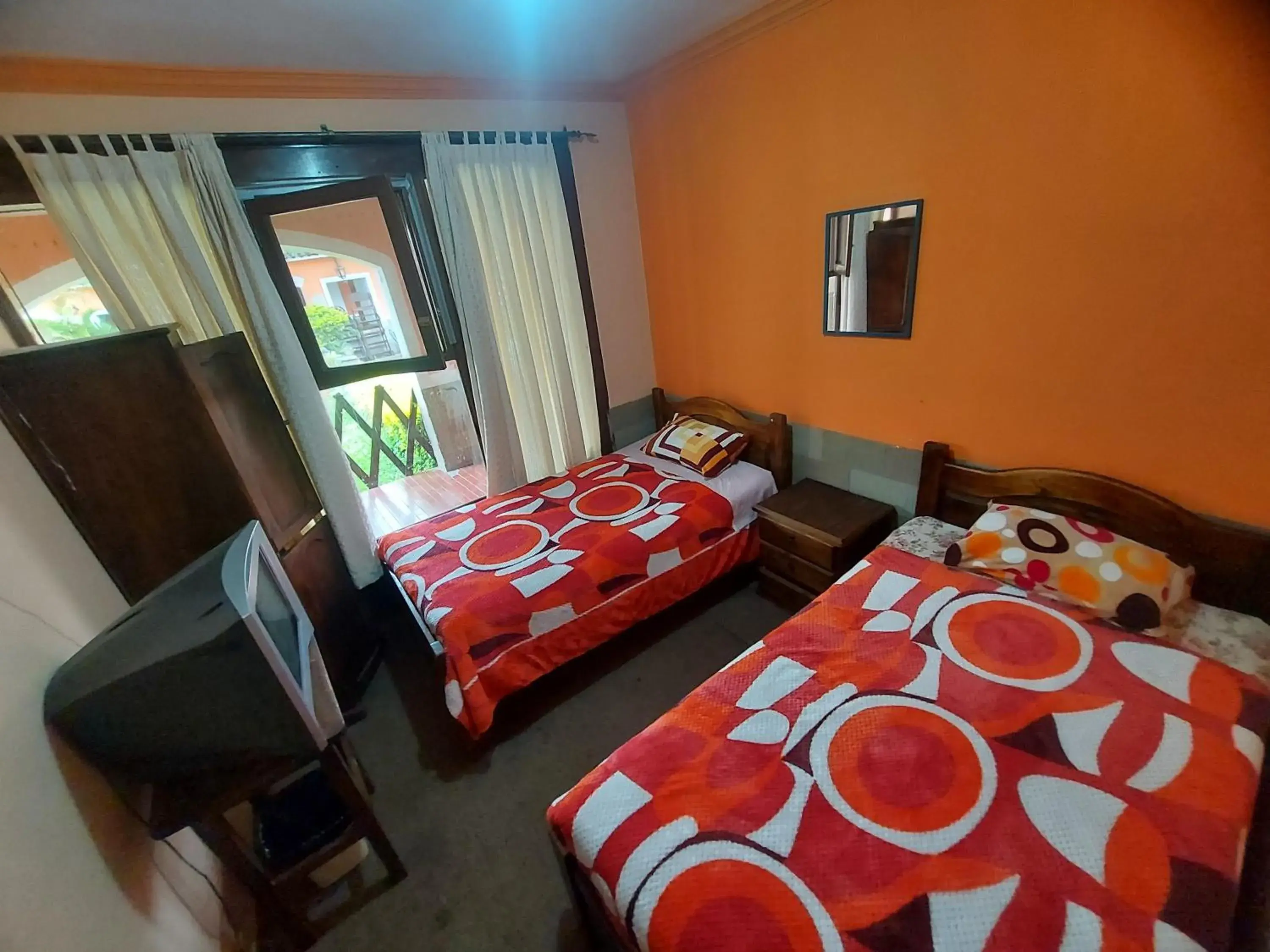 Twin Room with Garden View - single occupancy in Ñaupa House Hostel Twin Room with Garden View - single occupancy in Ñaupa House Hostel