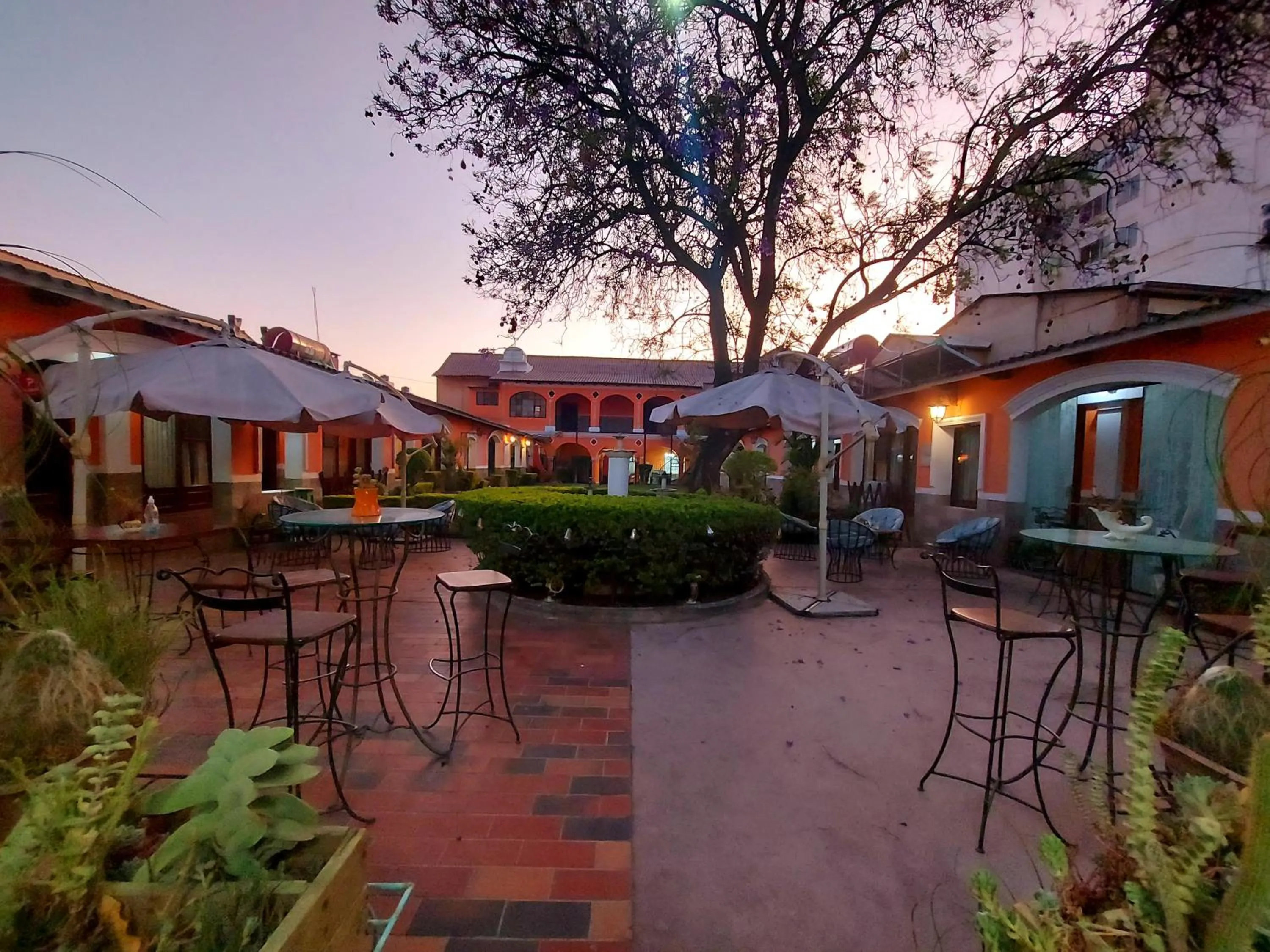 Ñaupa House Hostel