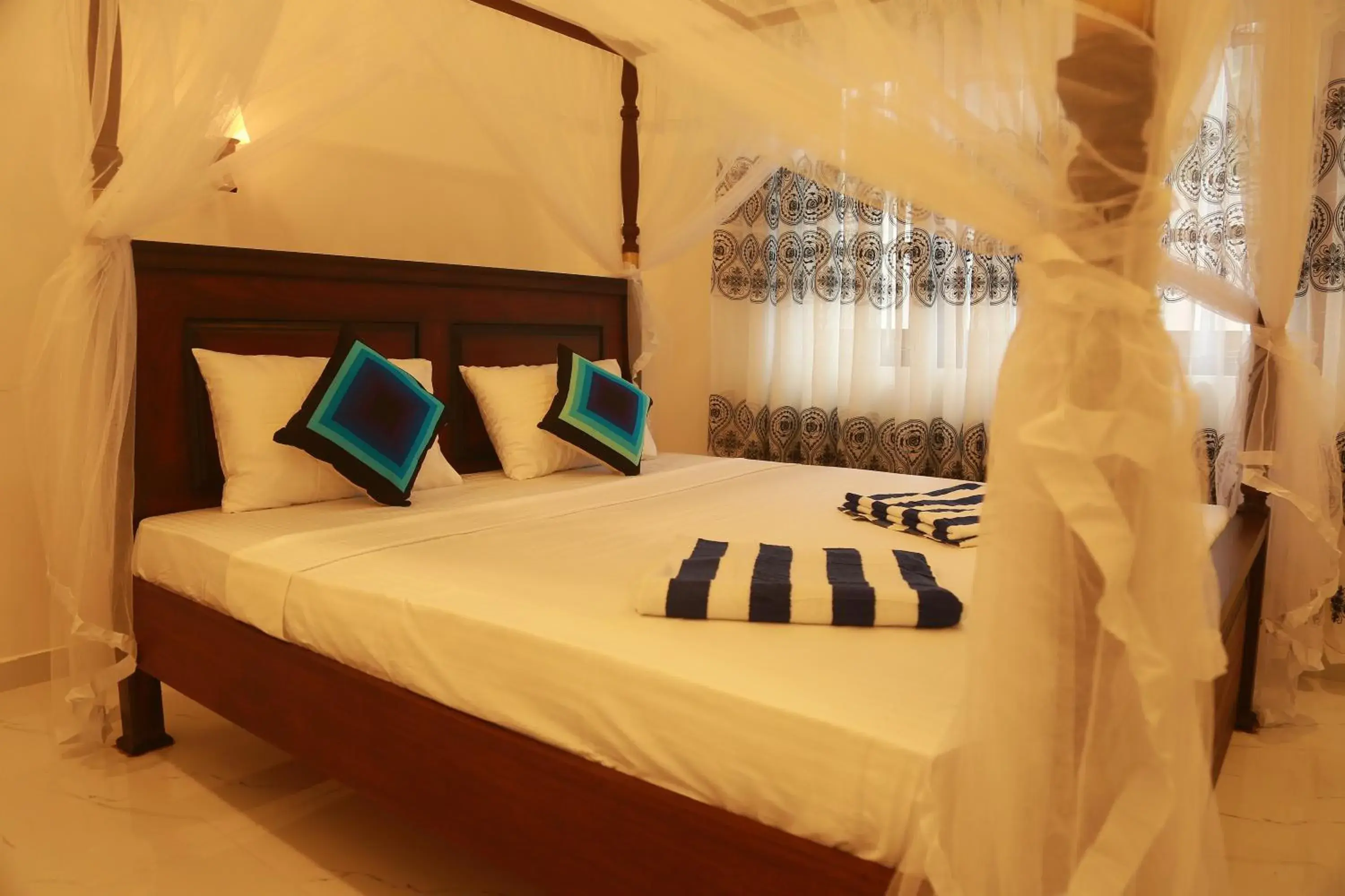 Deluxe Triple Room in Mama's Palace Hiriketiya Deluxe Triple Room in Mama's Palace Hiriketiya