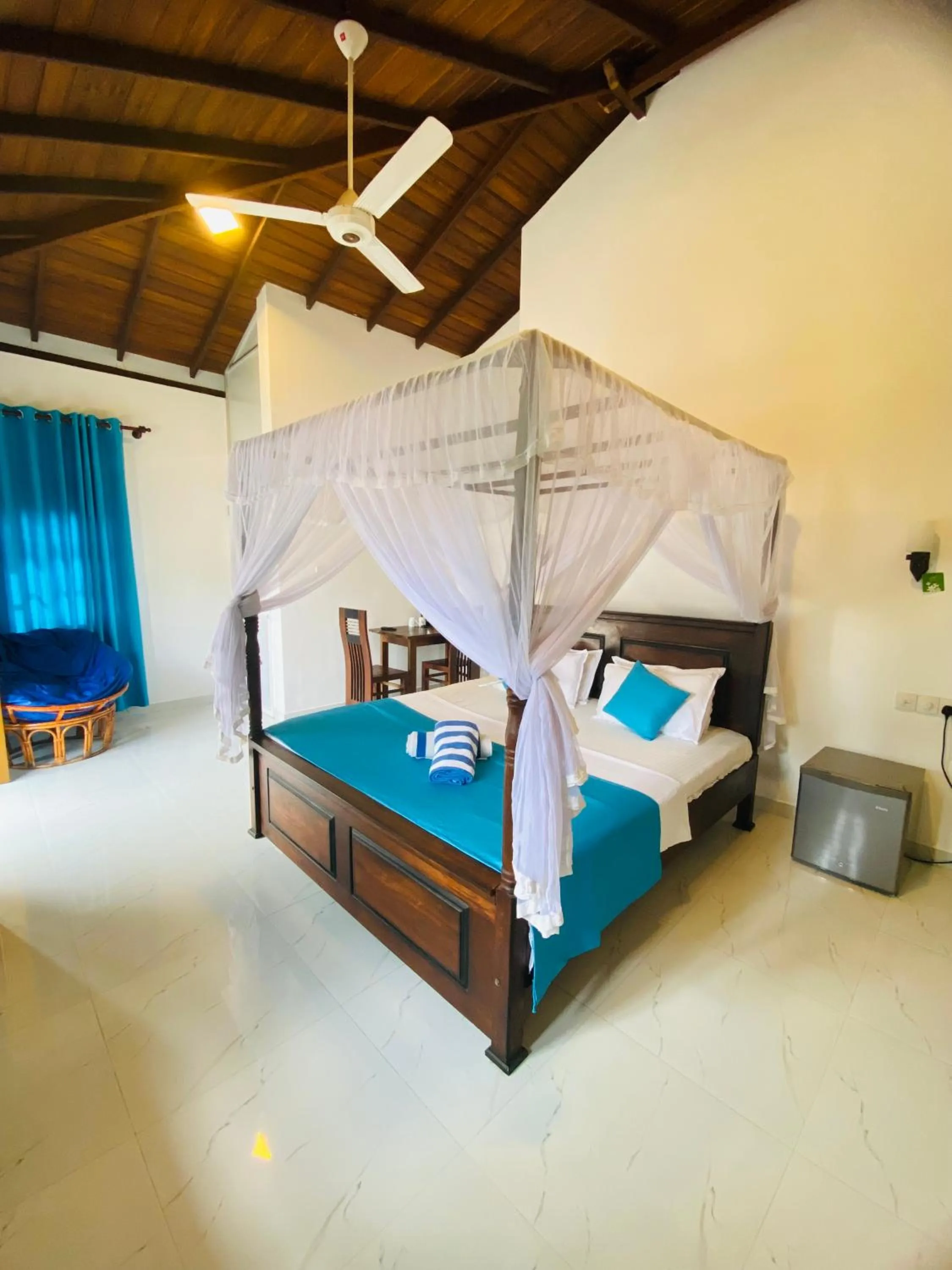 Bed in Mama's Palace Hiriketiya