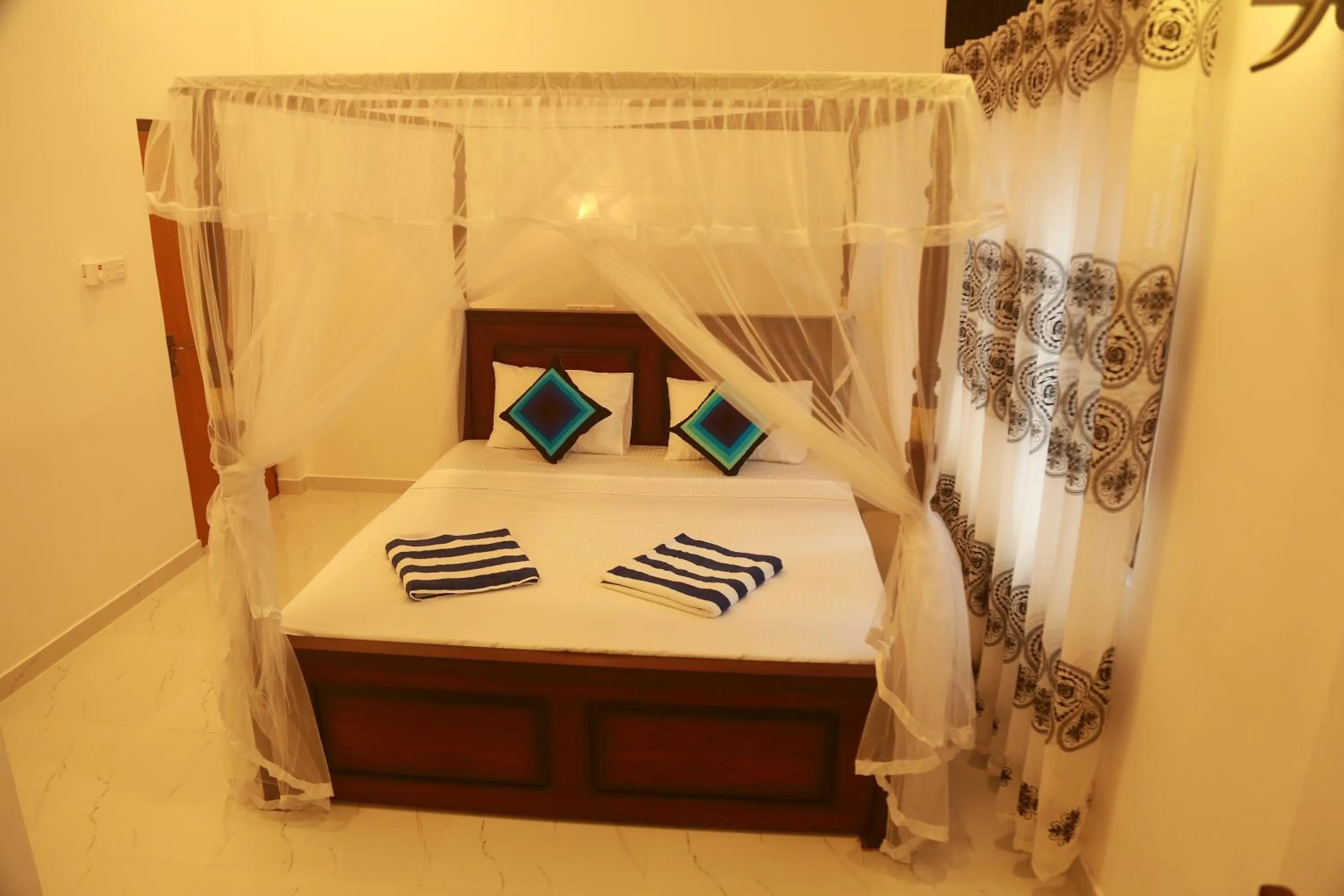 bunk bed, Bed in Mama's Palace Hiriketiya