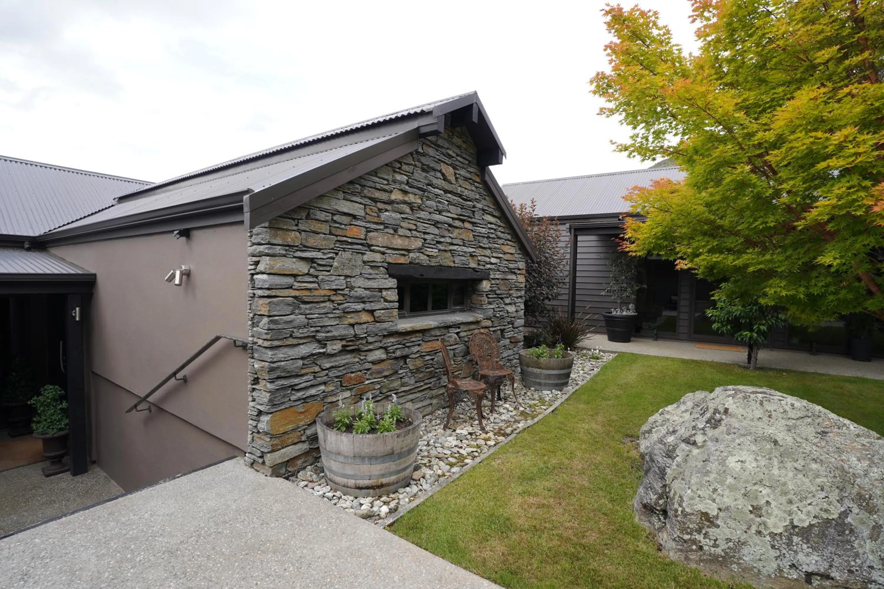 Garden in Mt Rosa Lodge Boutique Vineyard Accommodation