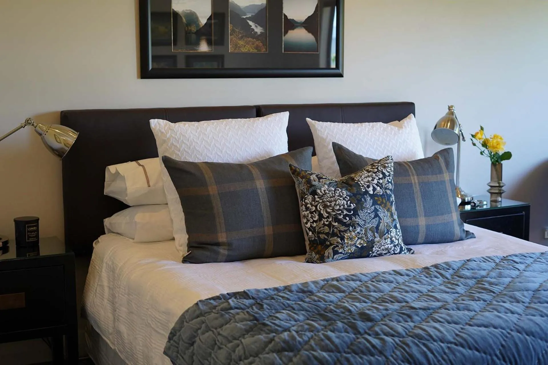 Bed in Mt Rosa Lodge Boutique Vineyard Accommodation
