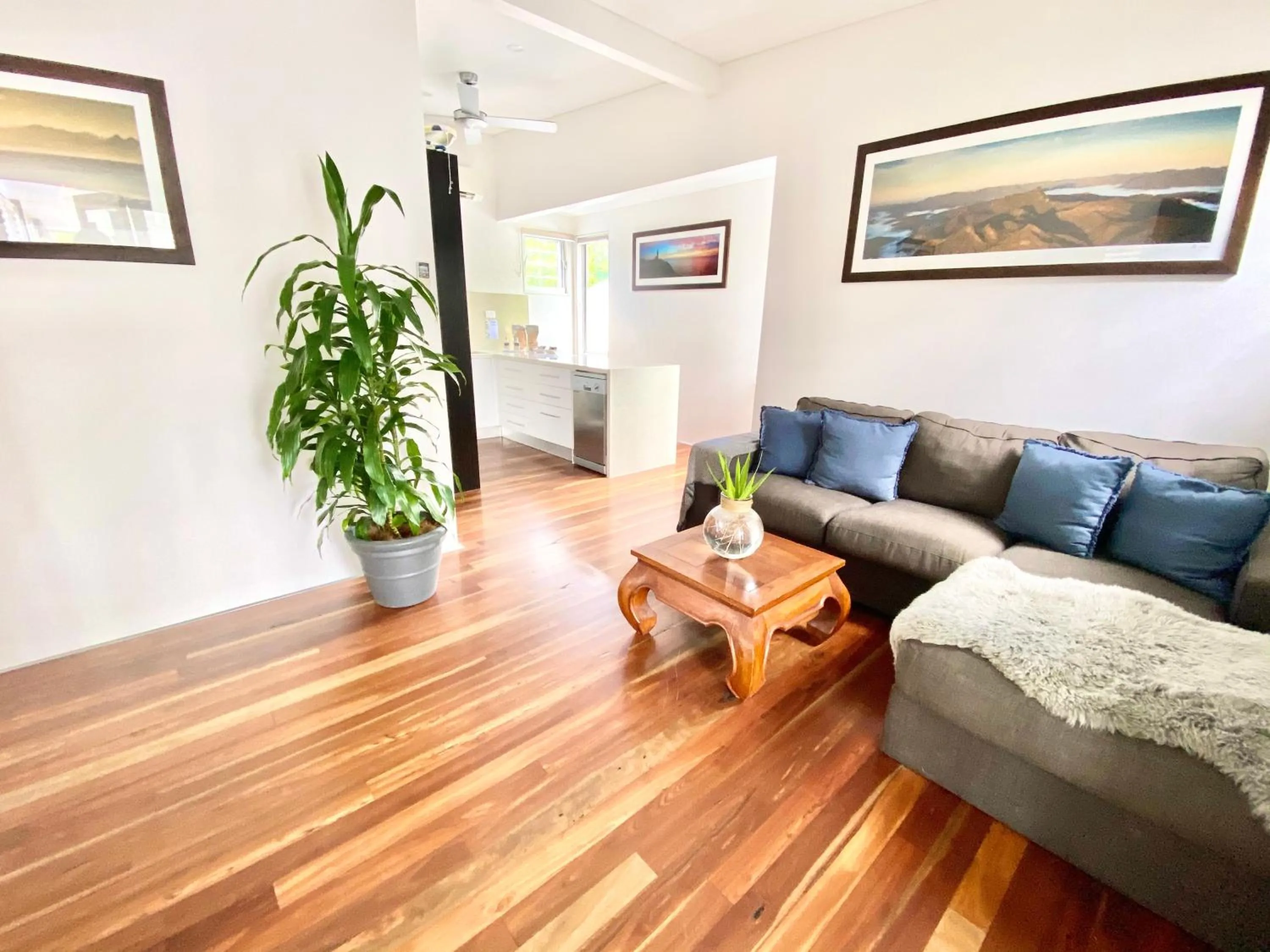 Seating area in Bayhaven Lodge