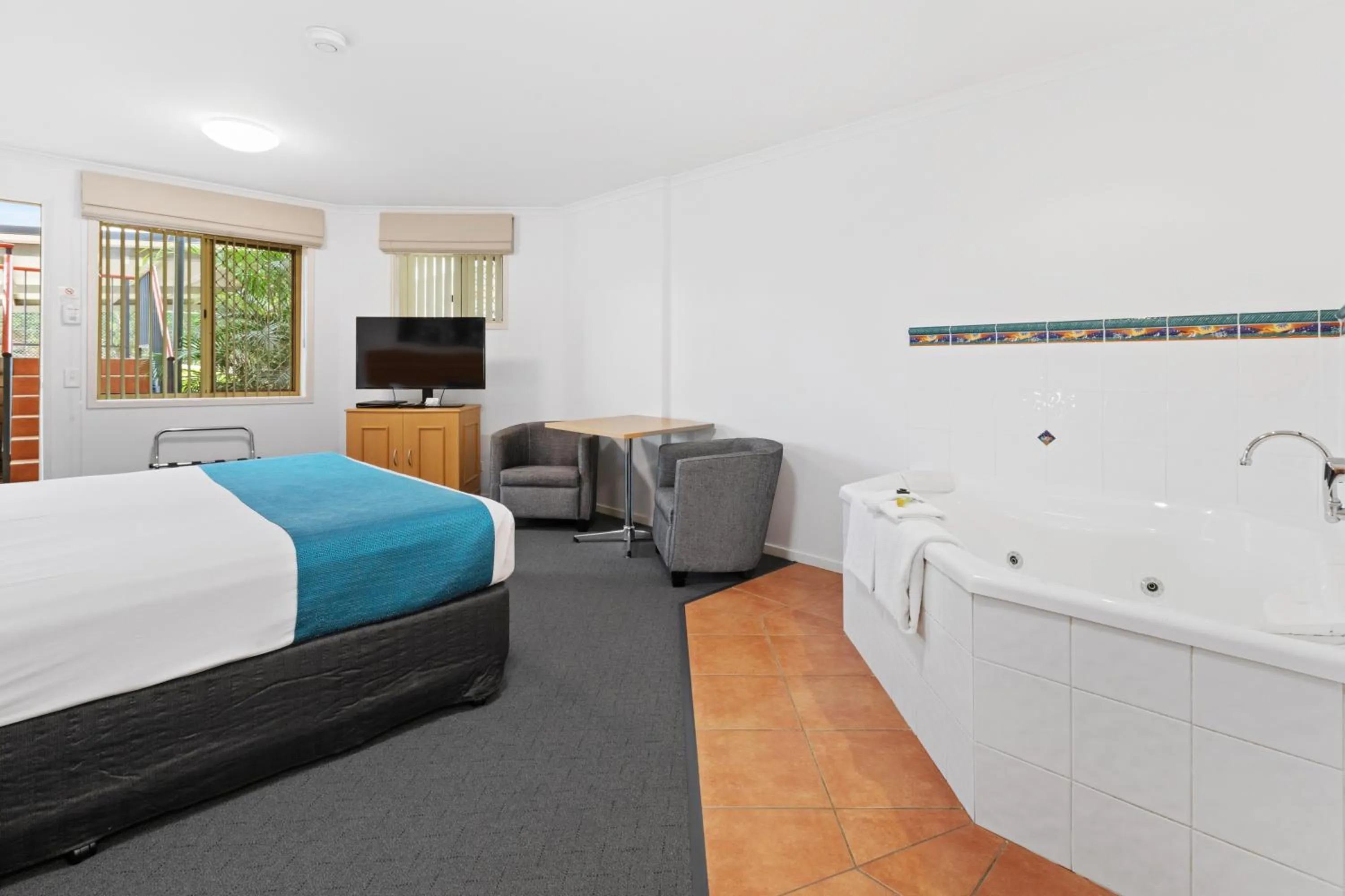 Bedroom, Bed in Browns Plains Motor Inn