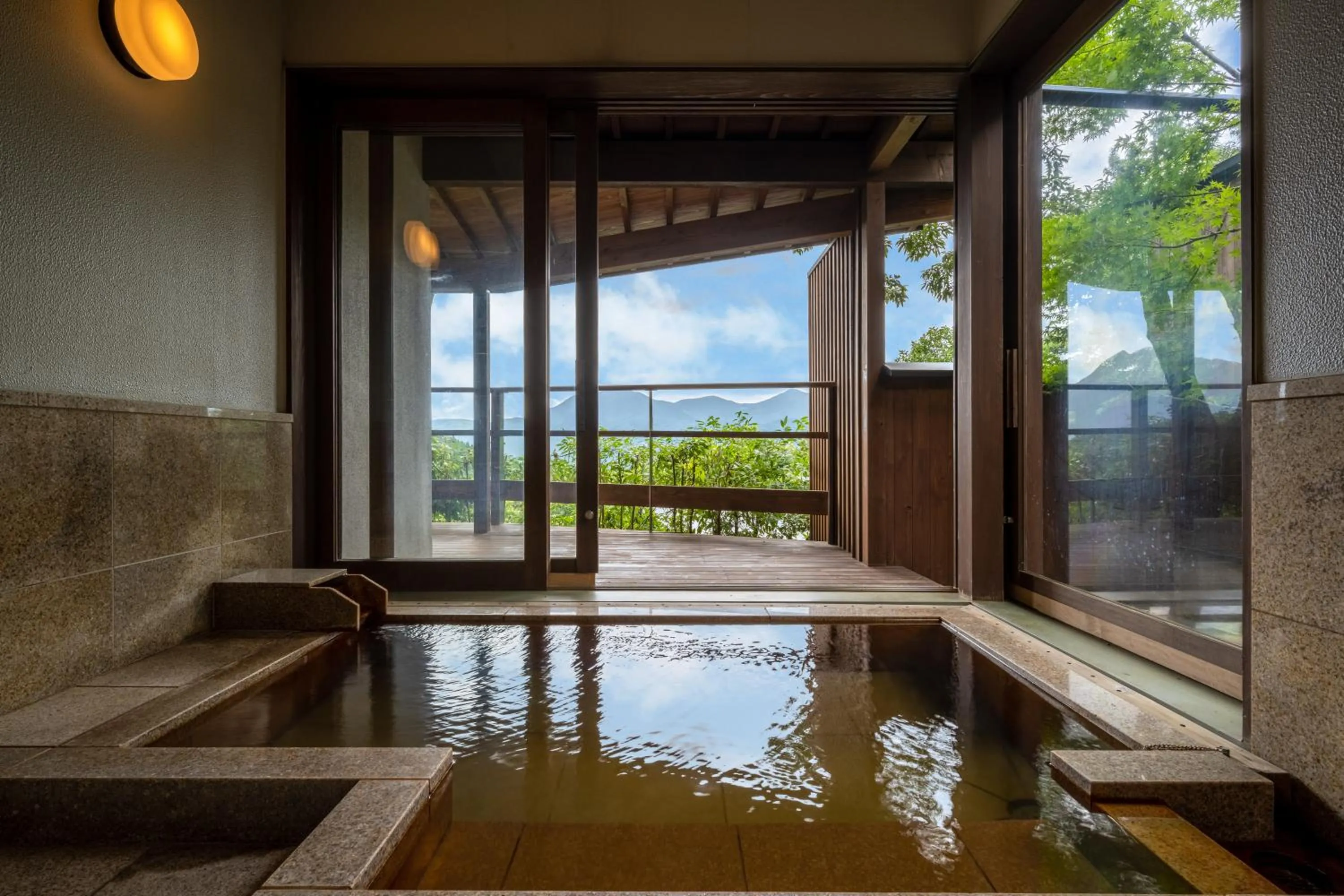 Hot Spring Bath in Kusayane no yado Ryunohige