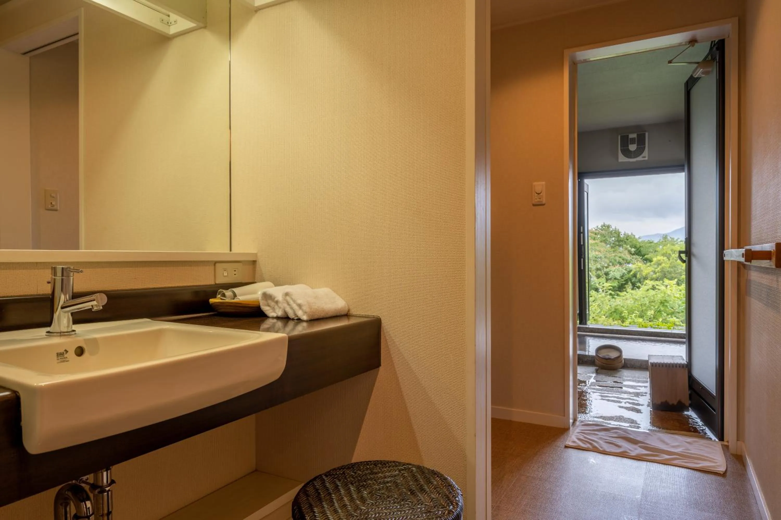 Bathroom in Kusayane no yado Ryunohige