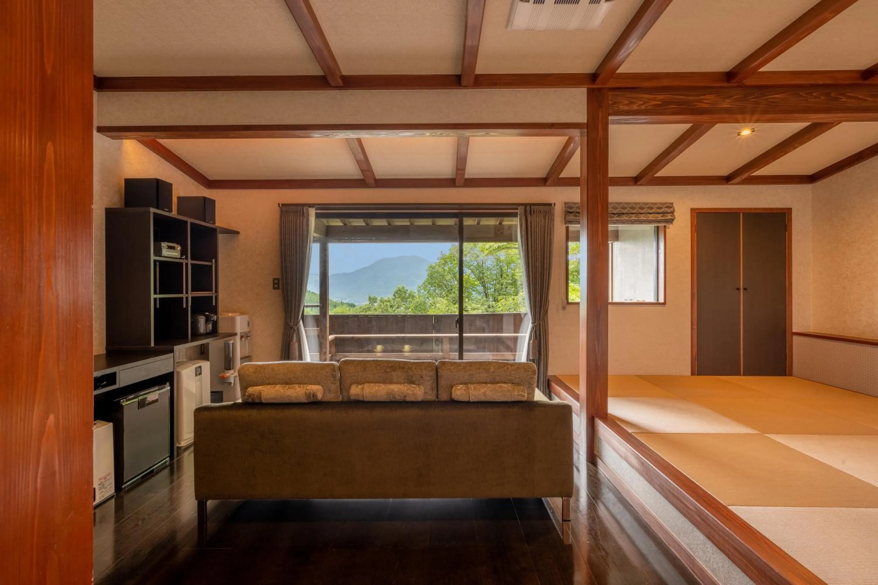 Photo of the whole room in Kusayane no yado Ryunohige