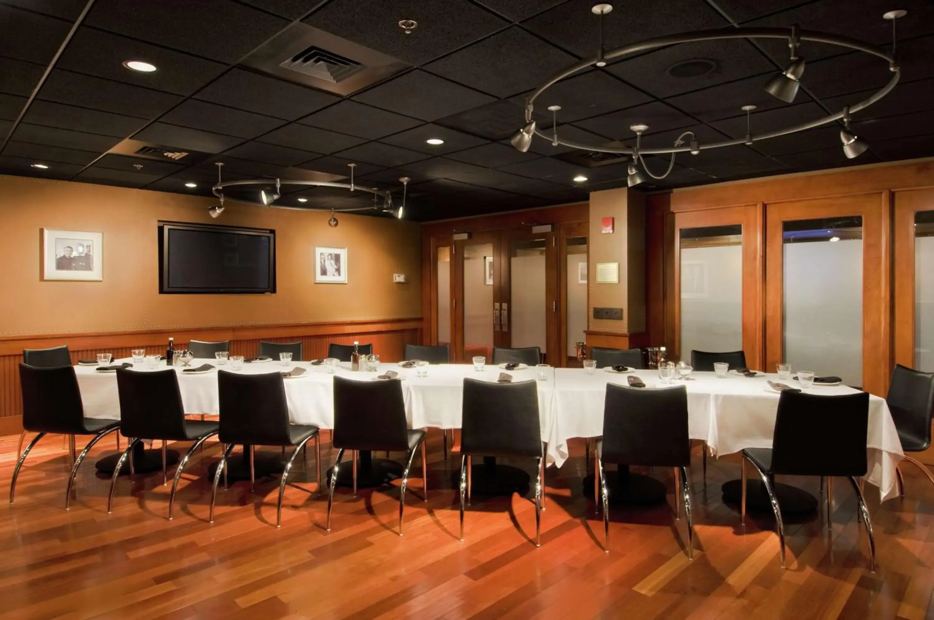 Restaurant/places to eat in Hilton Providence Restaurant/places to eat in Hilton Providence