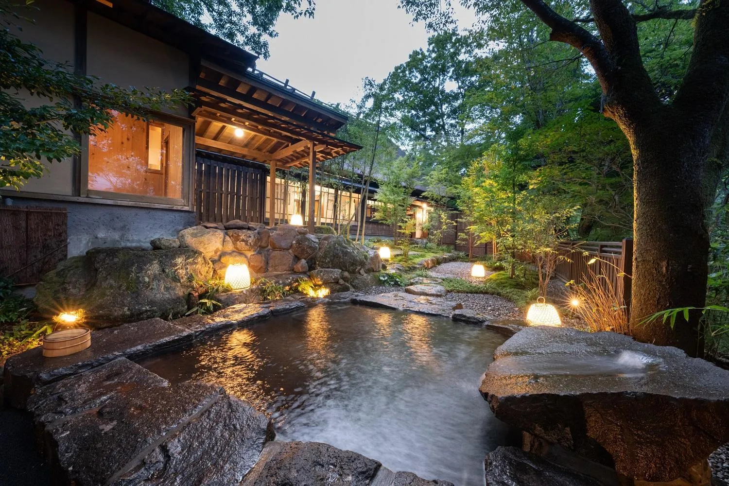 Hot Spring Bath in Nihon-no-Ashitaba