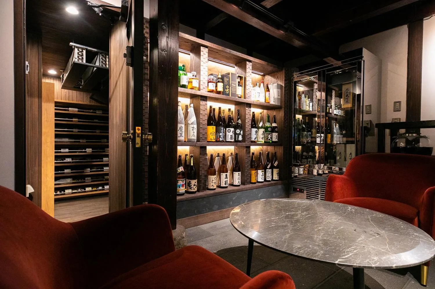 Restaurant/places to eat in Nihon-no-Ashitaba