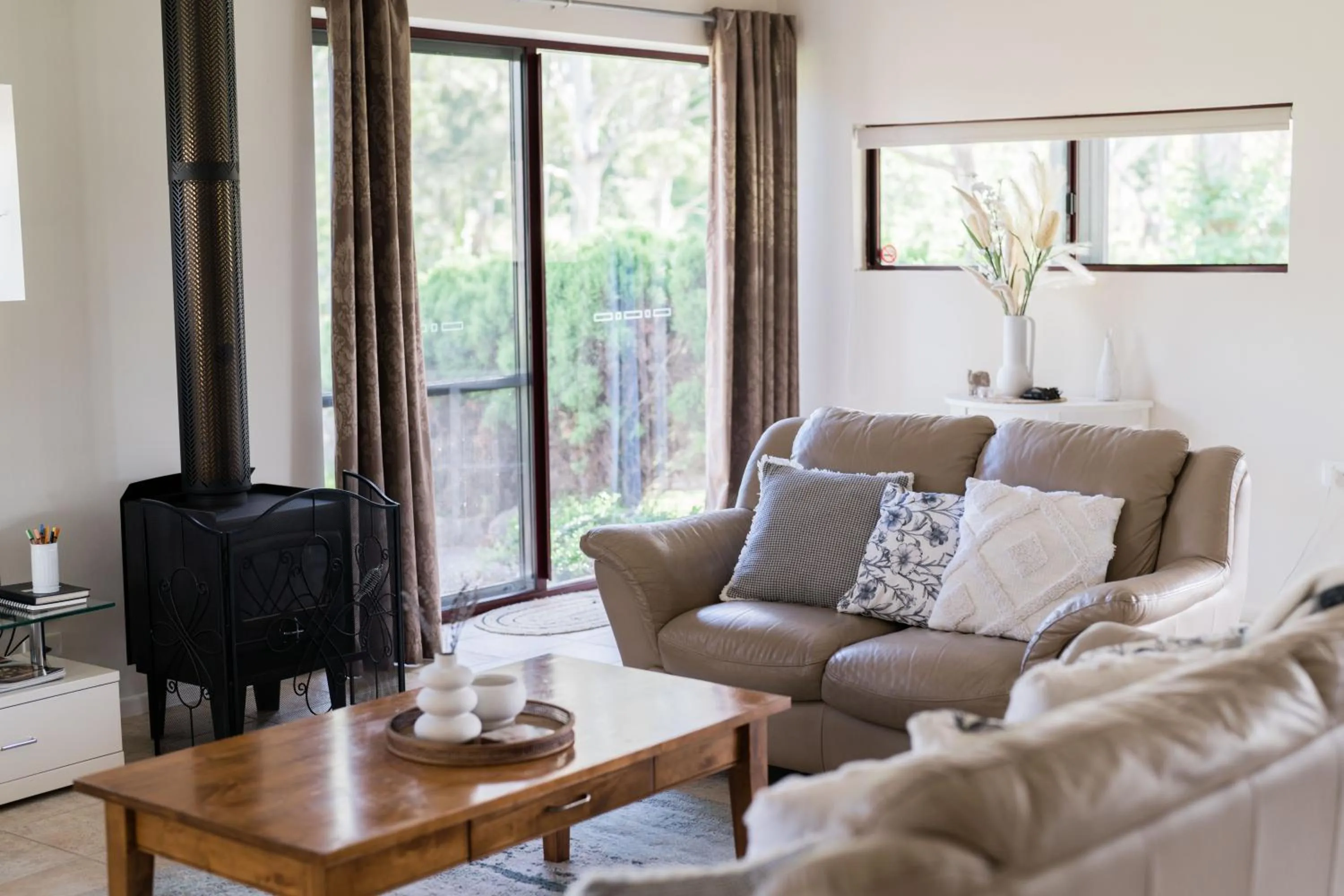 Granite Gardens Cottages & Lake Retreat