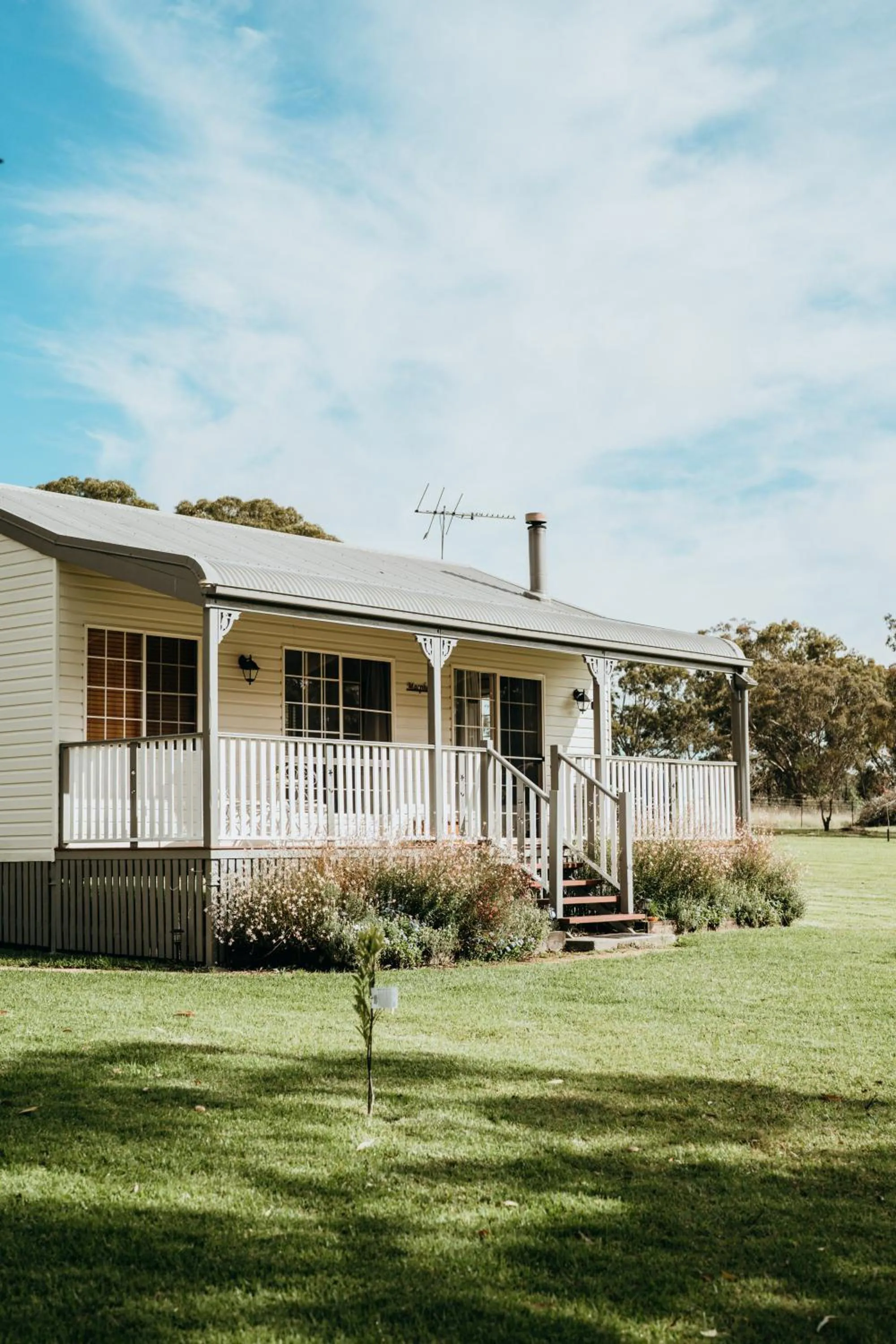 Granite Gardens Cottages & Lake Retreat