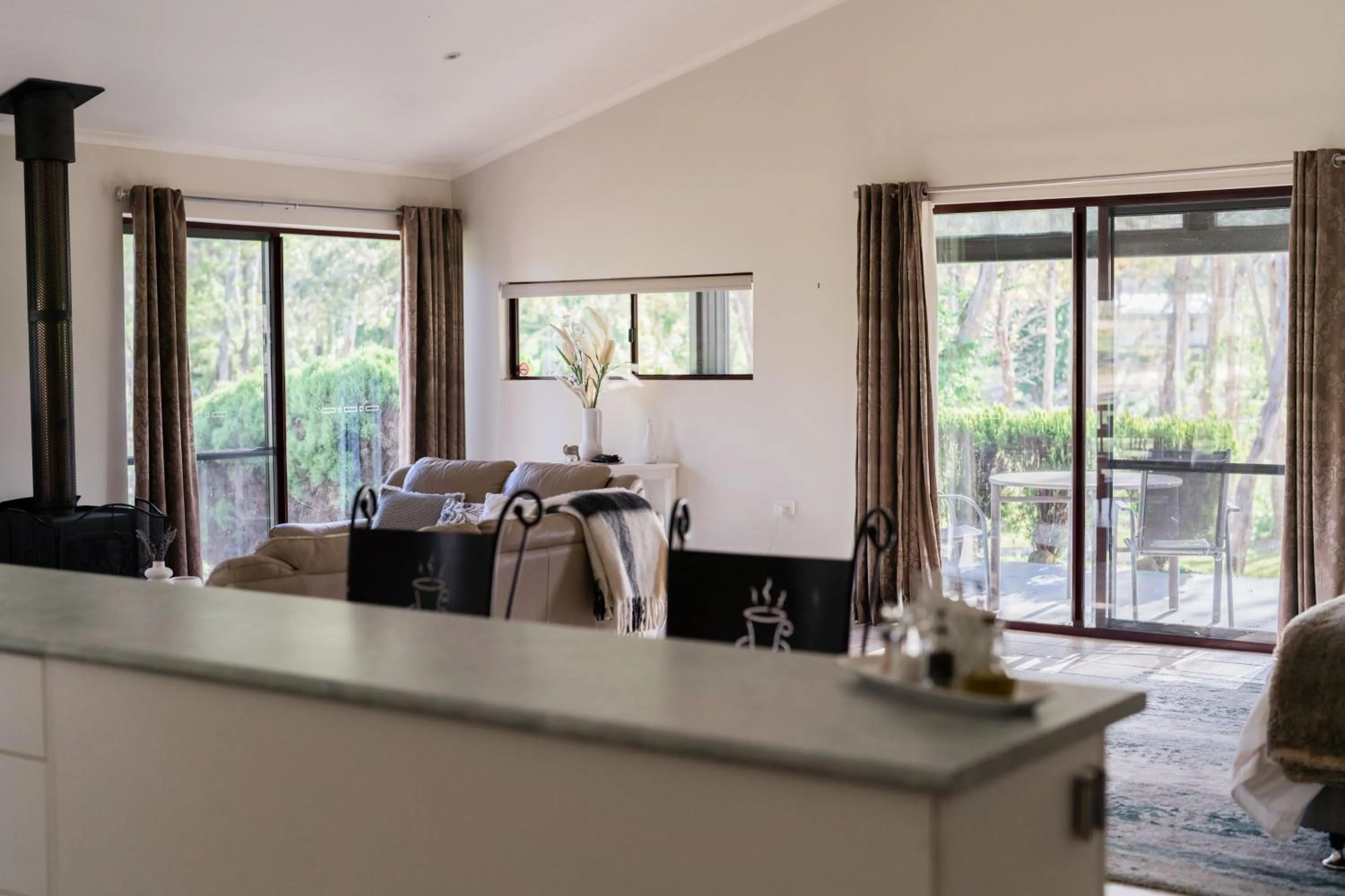 Granite Gardens Cottages & Lake Retreat