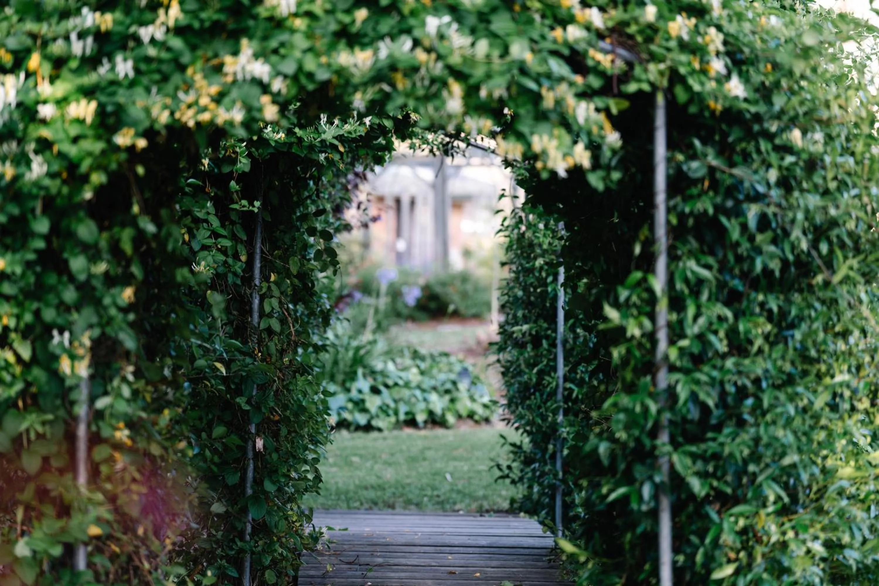 Granite Gardens Cottages & Lake Retreat