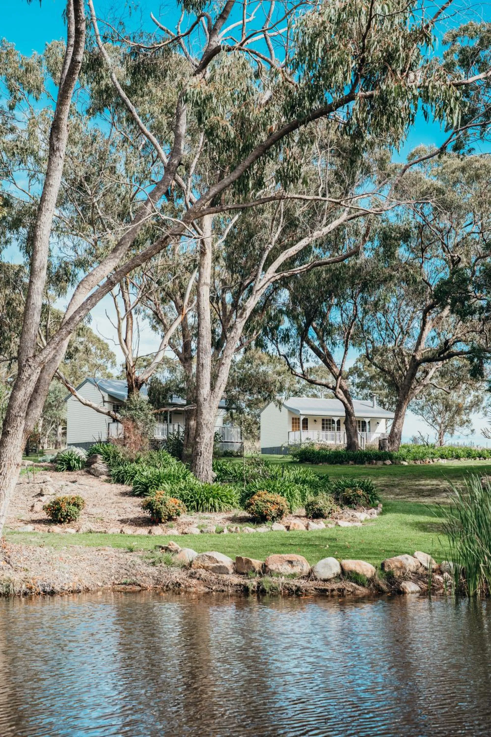 Granite Gardens Cottages & Lake Retreat